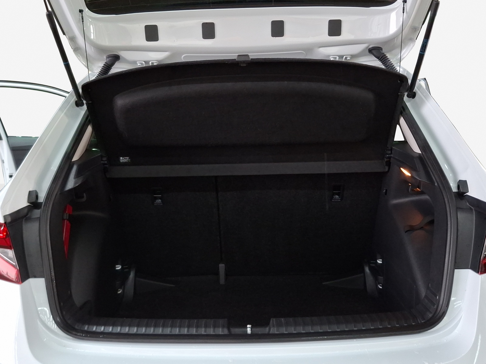 SKODA Fabia 1.0 TSI First Edition DSG-image-12