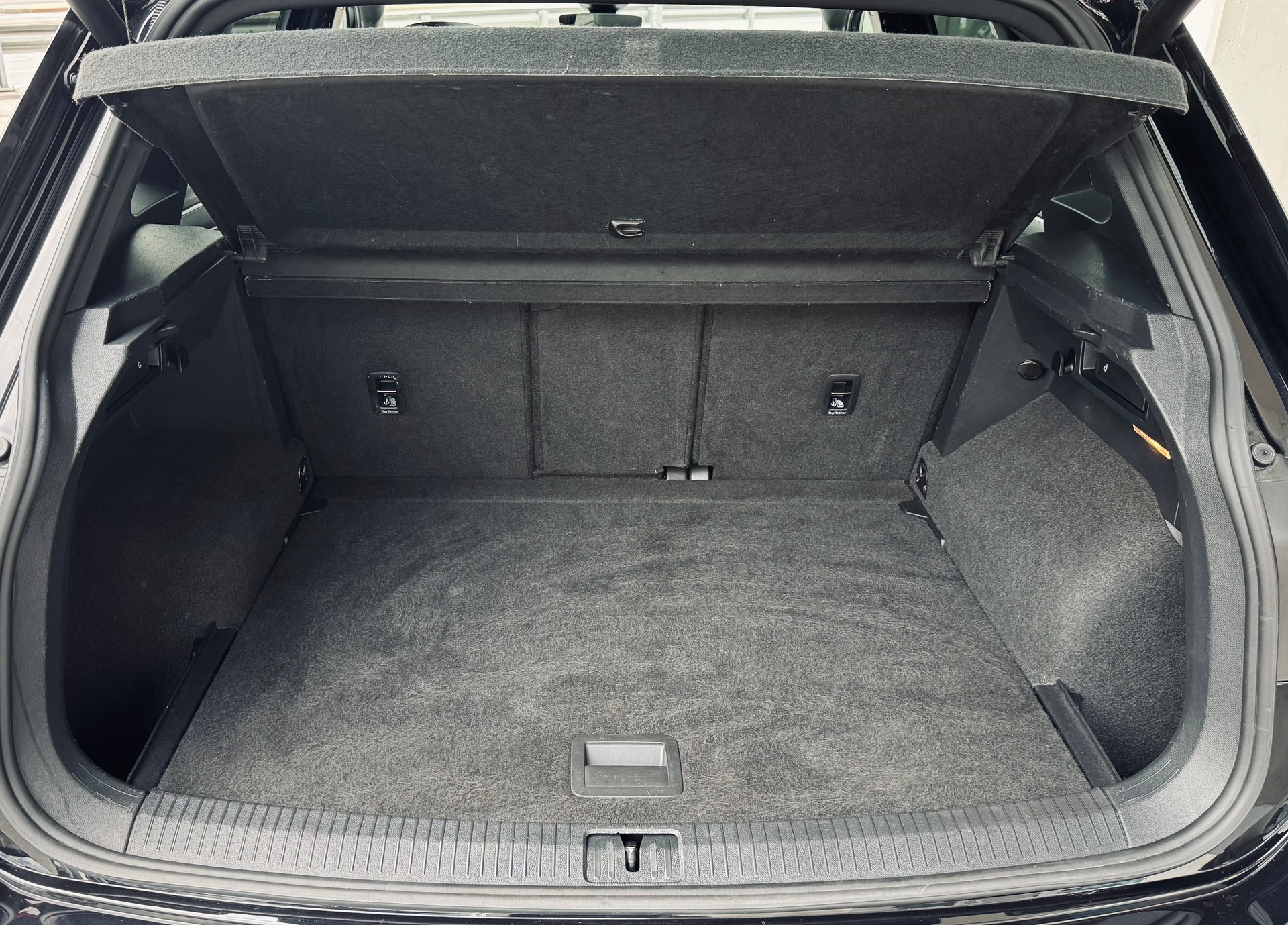 VW Tiguan 2.0TSI R-Line 4Motion DSG-image-11