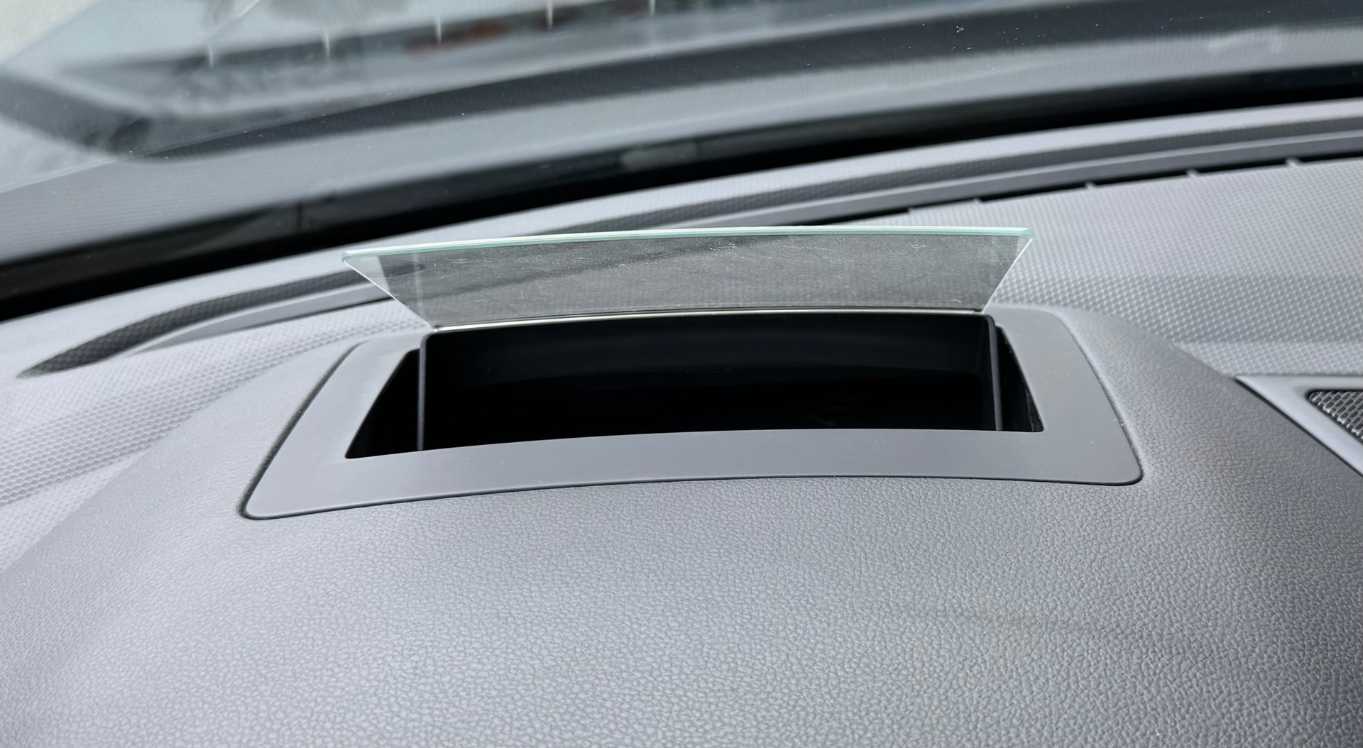 VW Tiguan 2.0TSI R-Line 4Motion DSG-image-16