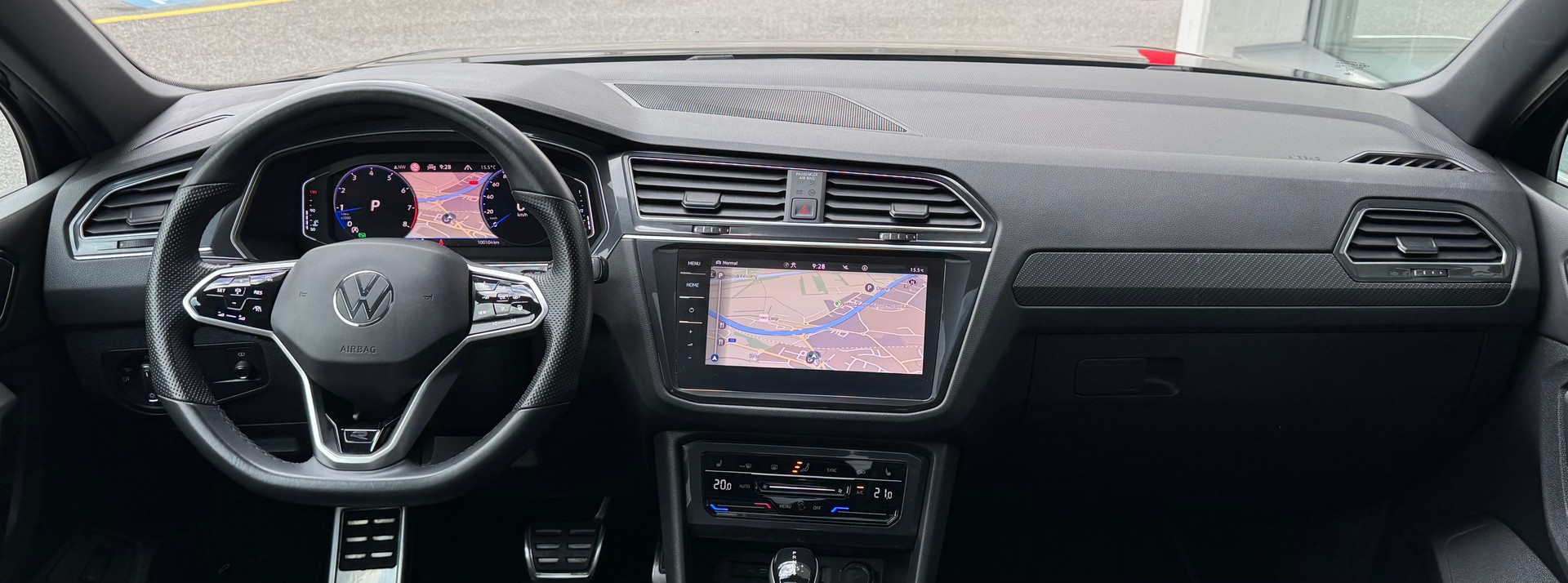 VW Tiguan 2.0TSI R-Line 4Motion DSG-image-12