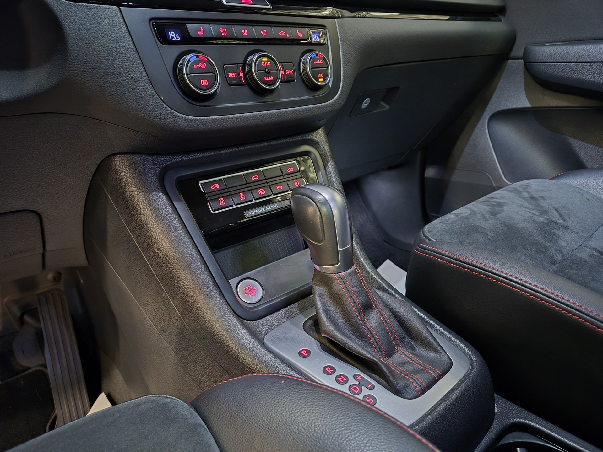 SEAT Alhambra 2.0 TDI Hola FR 4Drive, 7-PLÄTZER-image-22