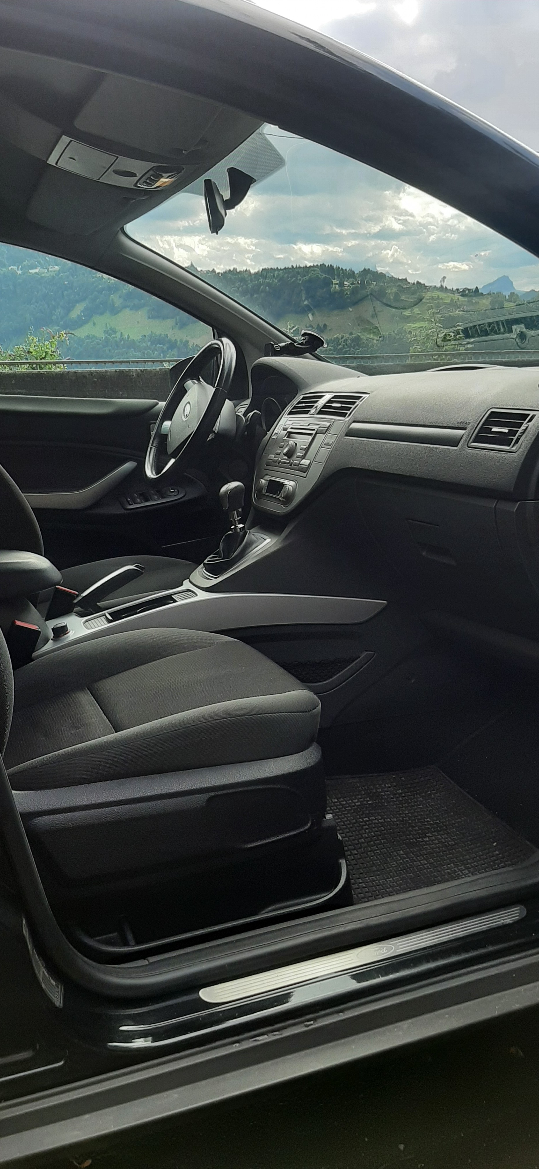FORD KUGA-image-4