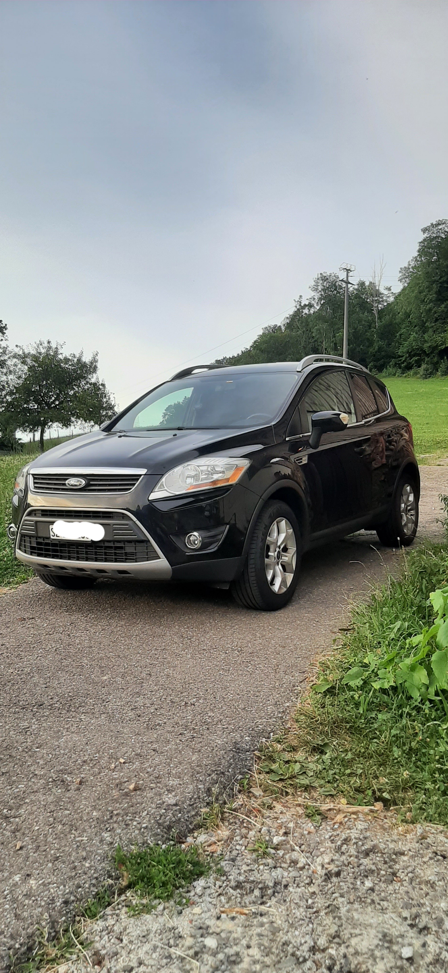 FORD KUGA-image-0