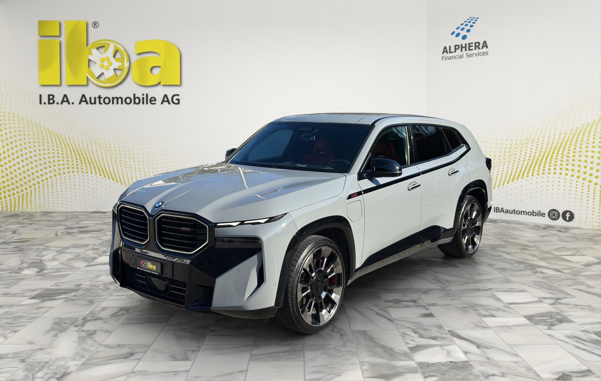 BMW XM xDrive PHEV Label (CH) INDIVIDUAL M Driver's Package-image-0