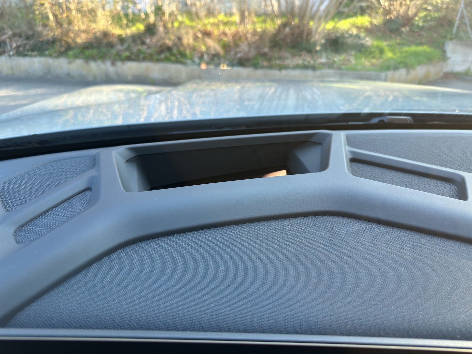 BMW XM xDrive PHEV Label (CH) INDIVIDUAL M Driver's Package-image-15