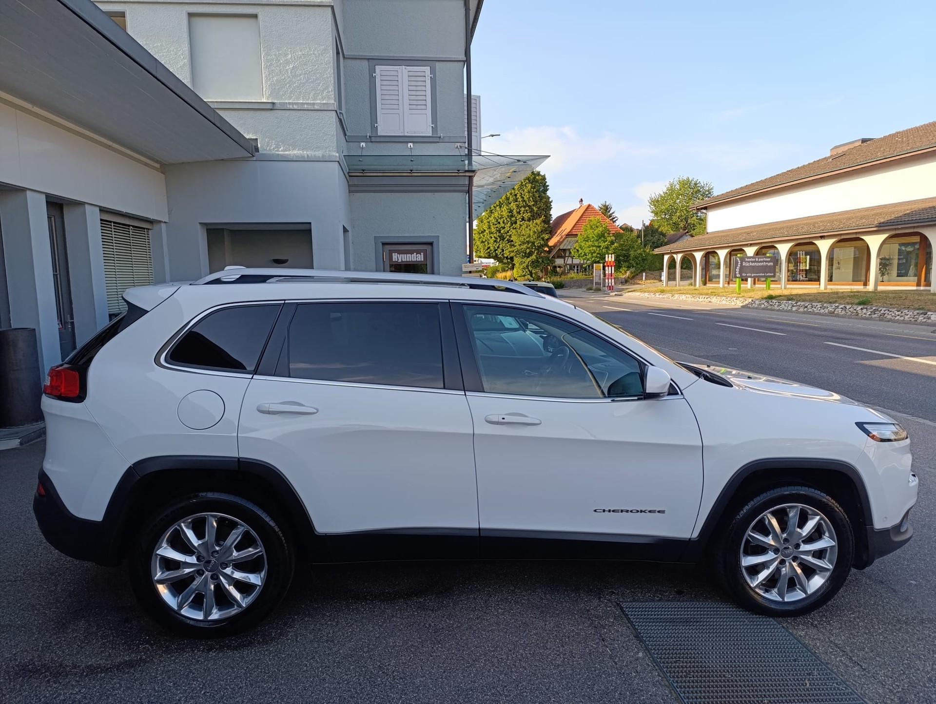 JEEP Cherokee 2.2TD Limited AWD 9ATX-image-6