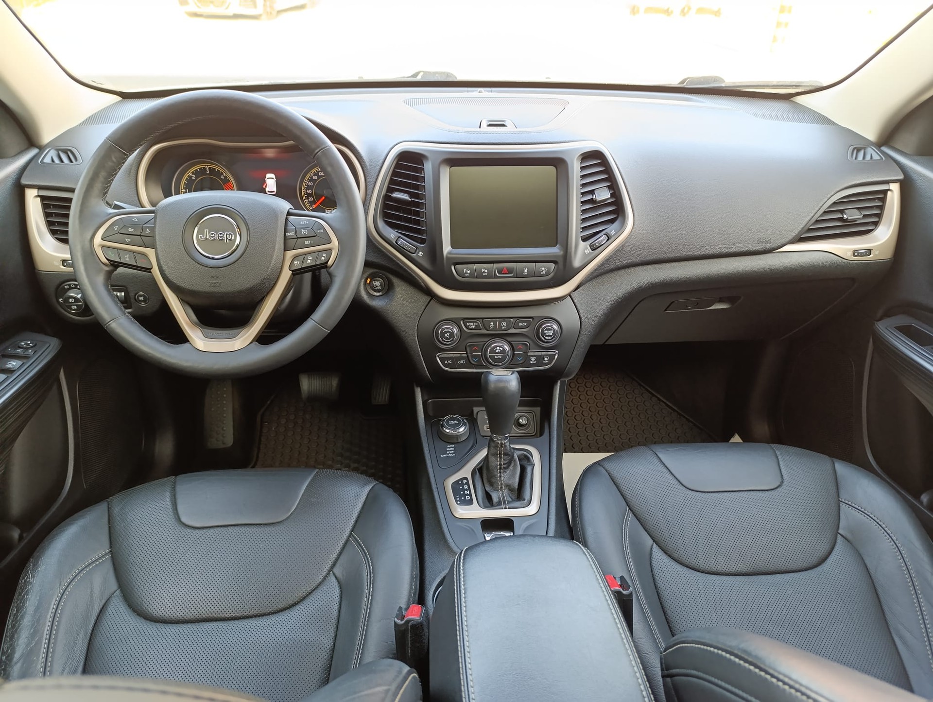 JEEP Cherokee 2.2TD Limited AWD 9ATX-image-12
