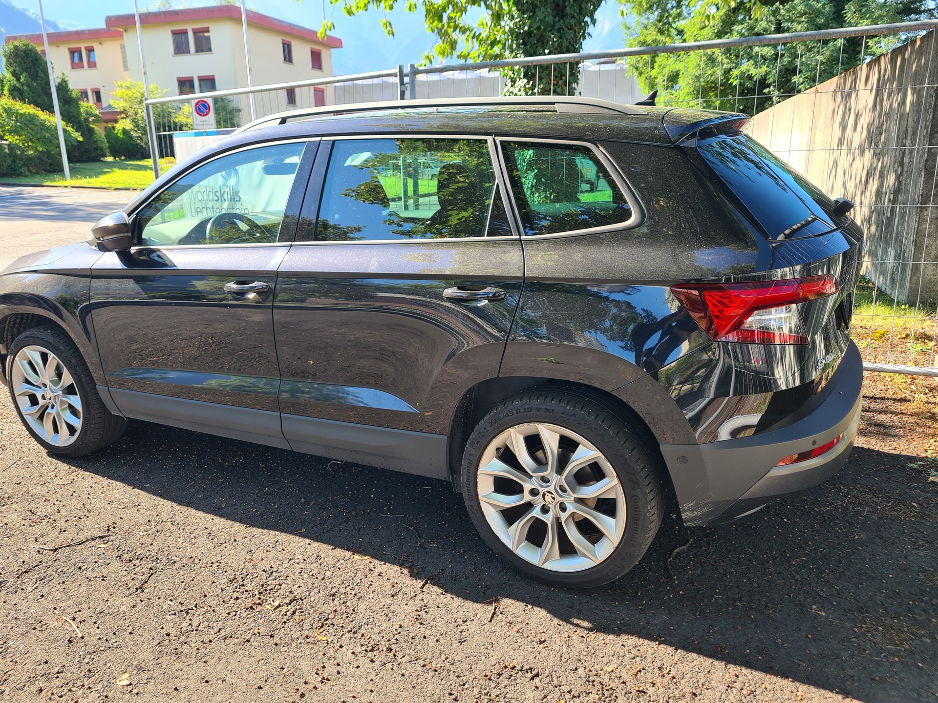 SKODA Karoq 2.0 TDI CR Style 4x4 DSG-image-1
