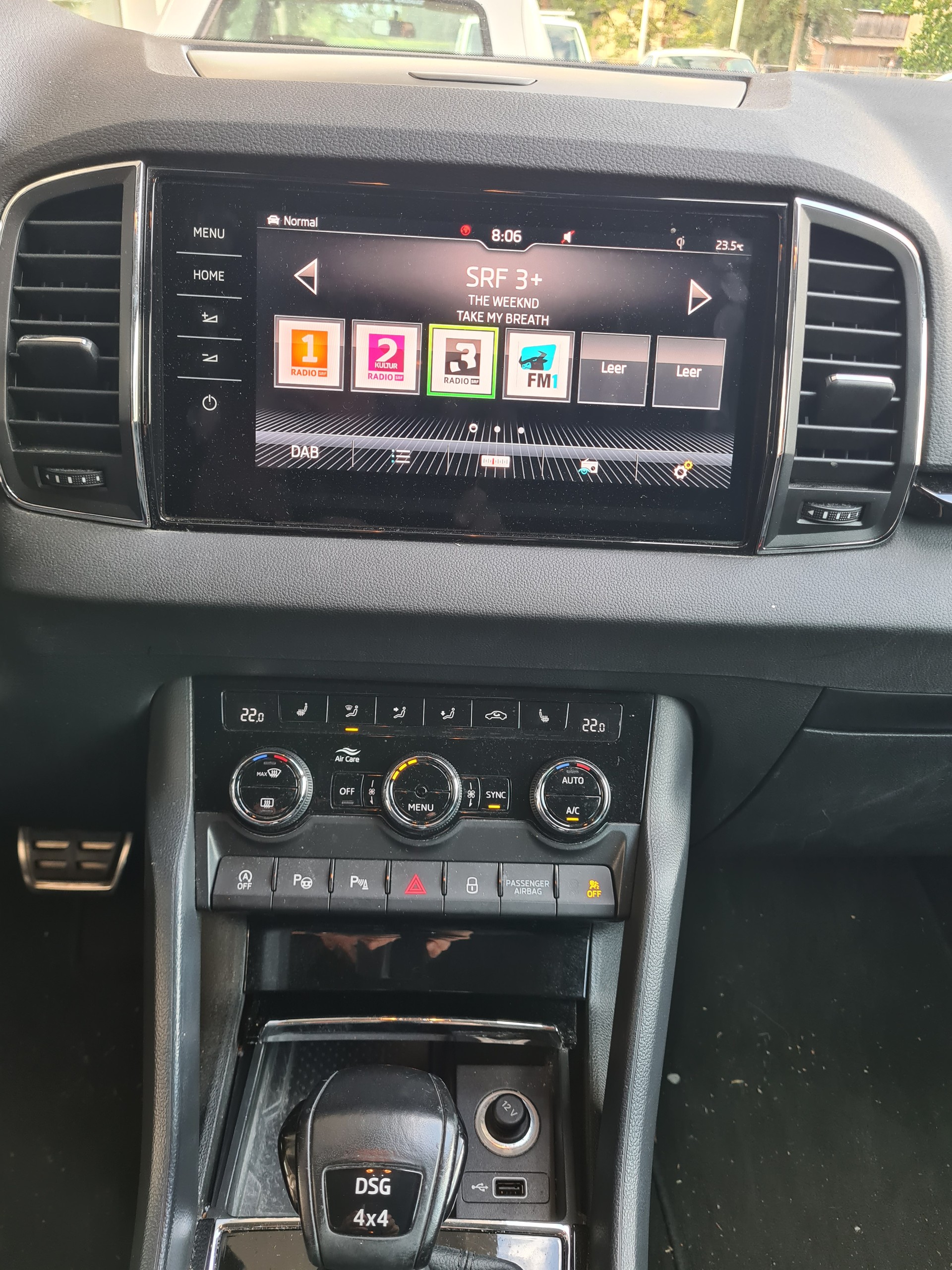 SKODA Karoq 2.0 TDI CR Style 4x4 DSG-image-5
