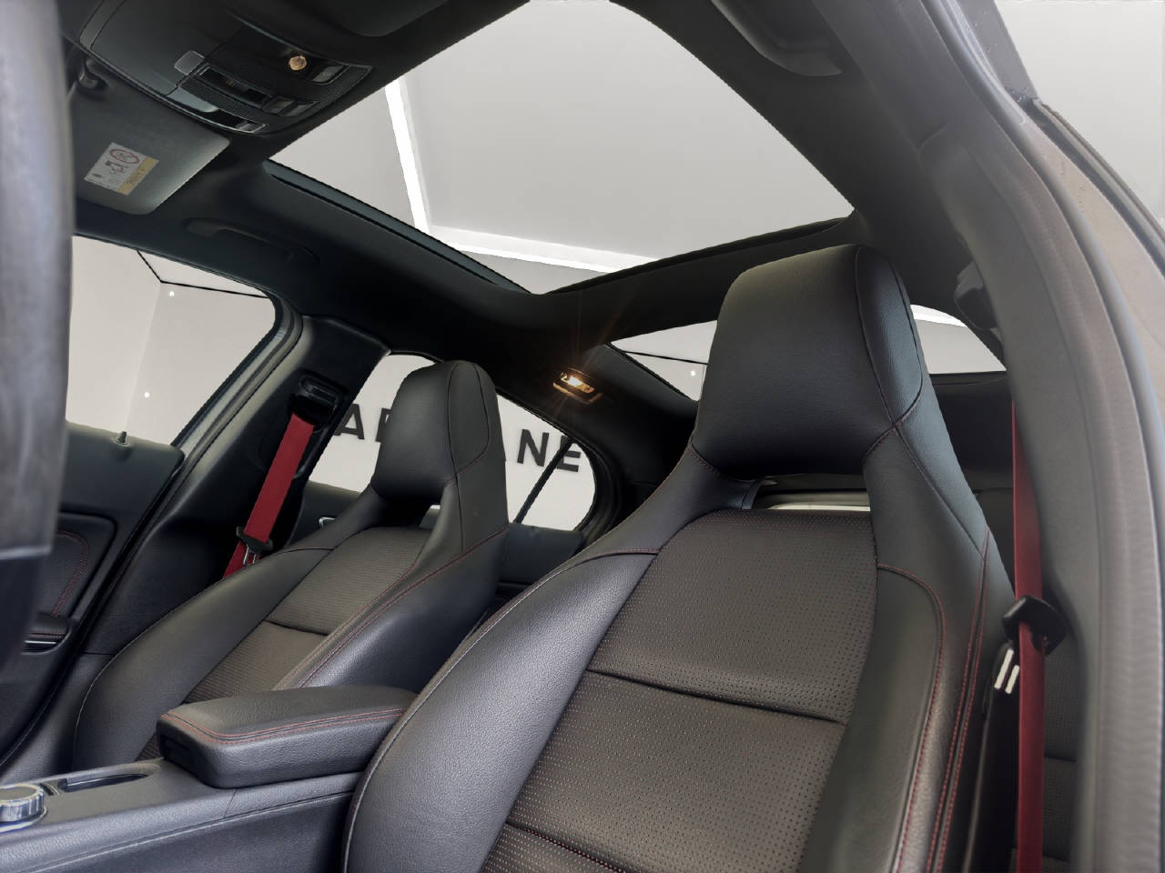 MERCEDES-BENZ GLA-Klasse X156 GLA 45 AMG 4matic 4x4 360PS-image-9