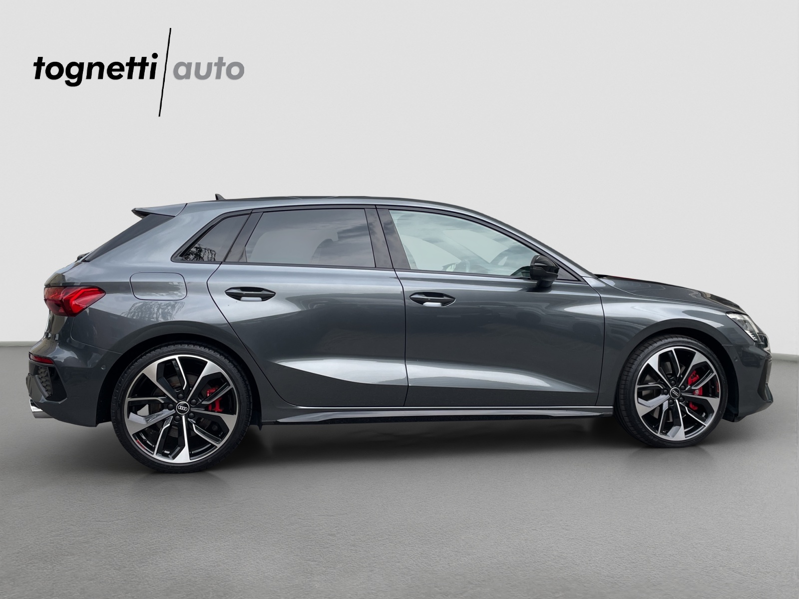 AUDI S3 Sportback 2.0 TFSI quattro S-tronic-image-2