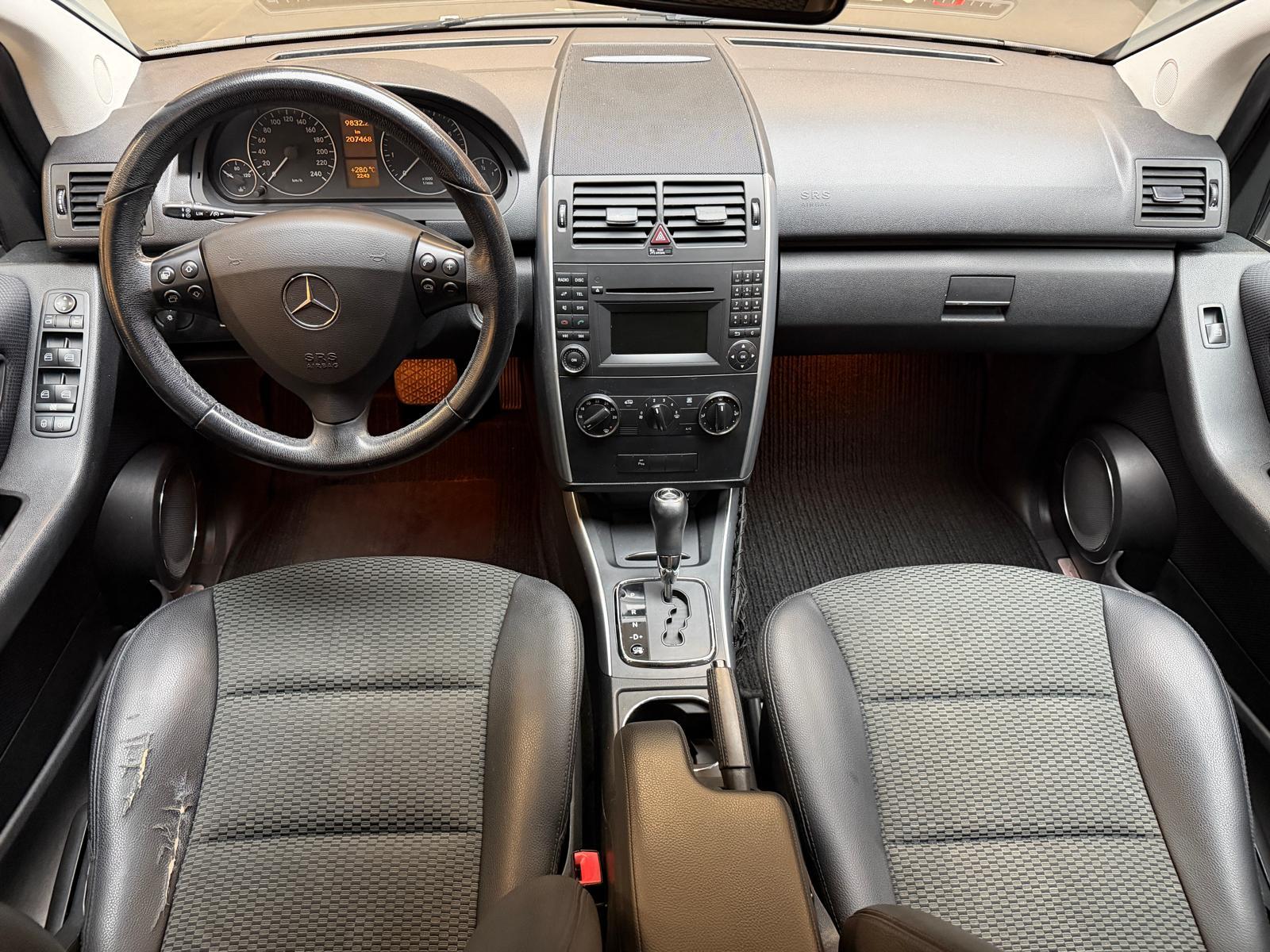 MERCEDES-BENZ A 200 Avantgarde-image-11