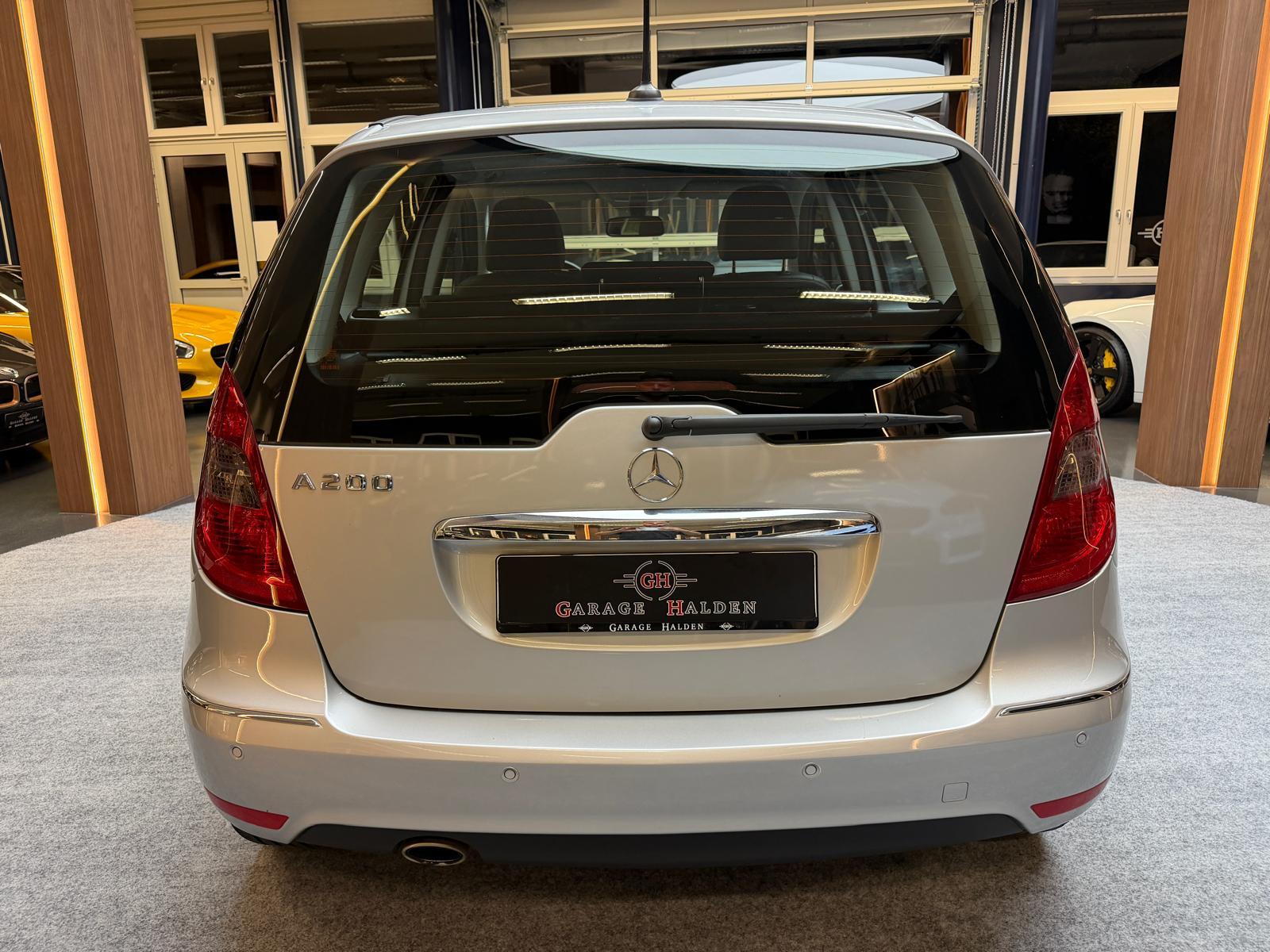 MERCEDES-BENZ A 200 Avantgarde-image-6