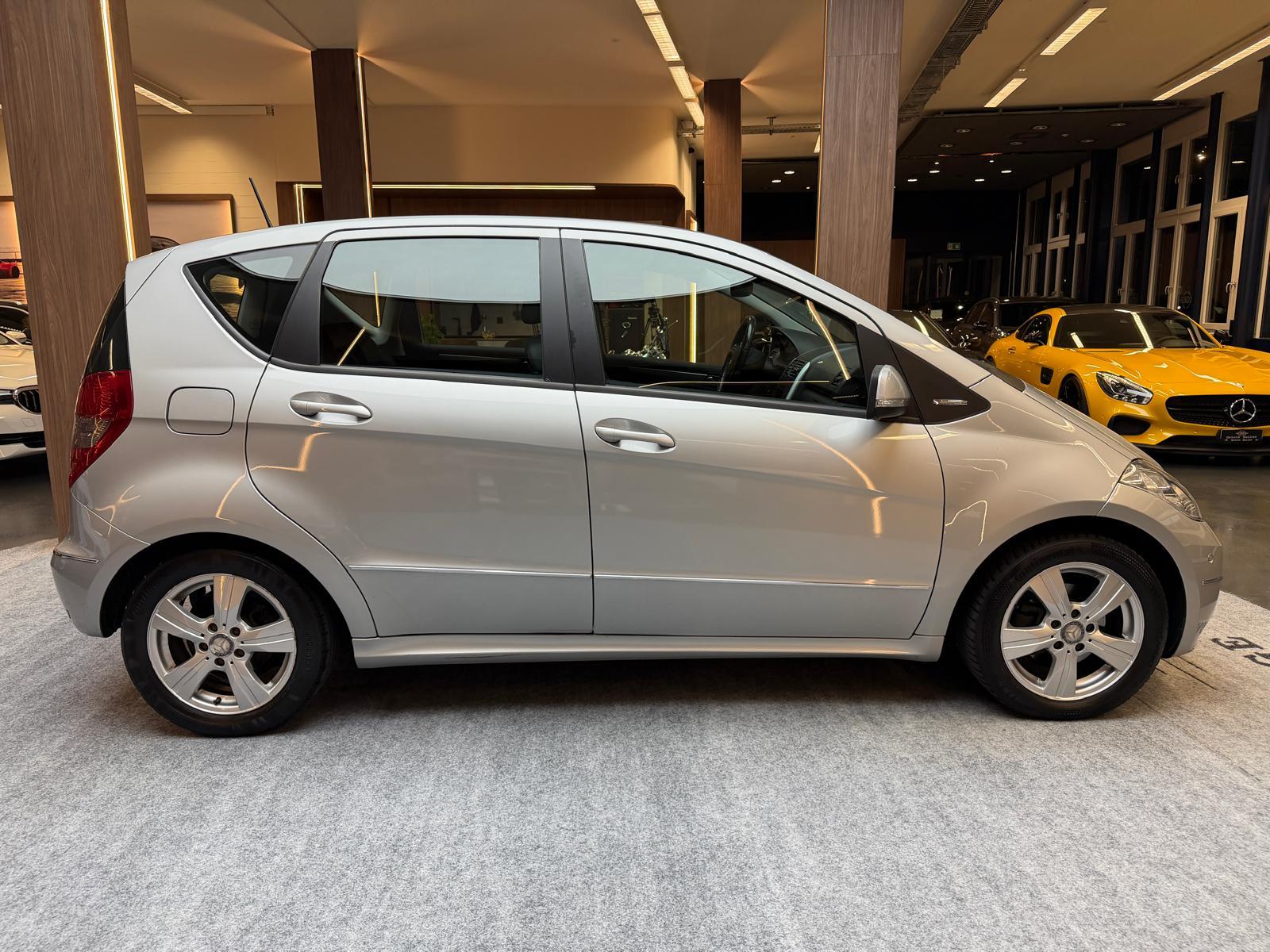 MERCEDES-BENZ A 200 Avantgarde-image-8