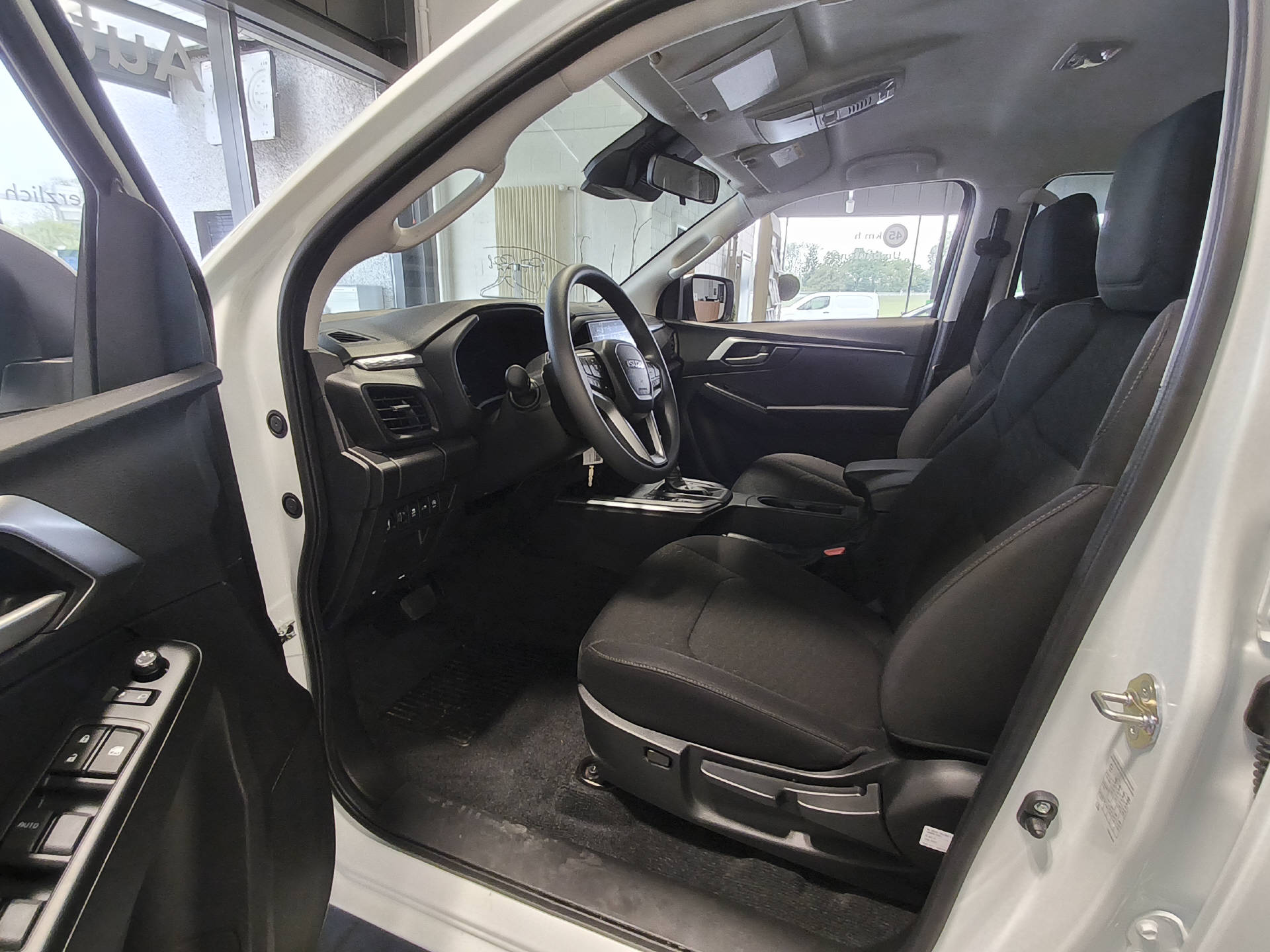 ISUZU Isuzu D-Max Crew Pick -up 2.2 DDI Evolution-image-12