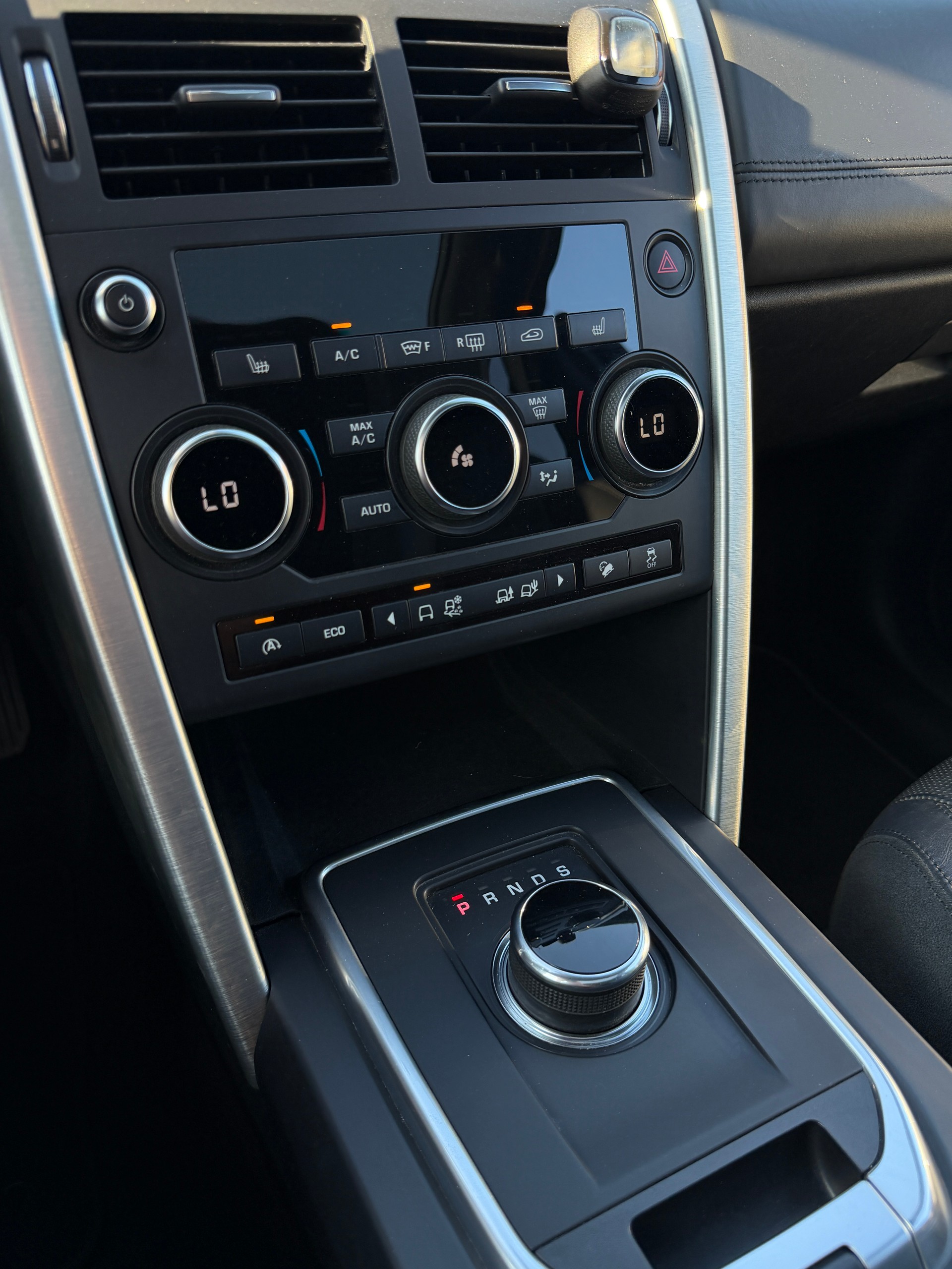 LAND ROVER Discovery Sport 2.0 Si4 HSE AT9-image-14