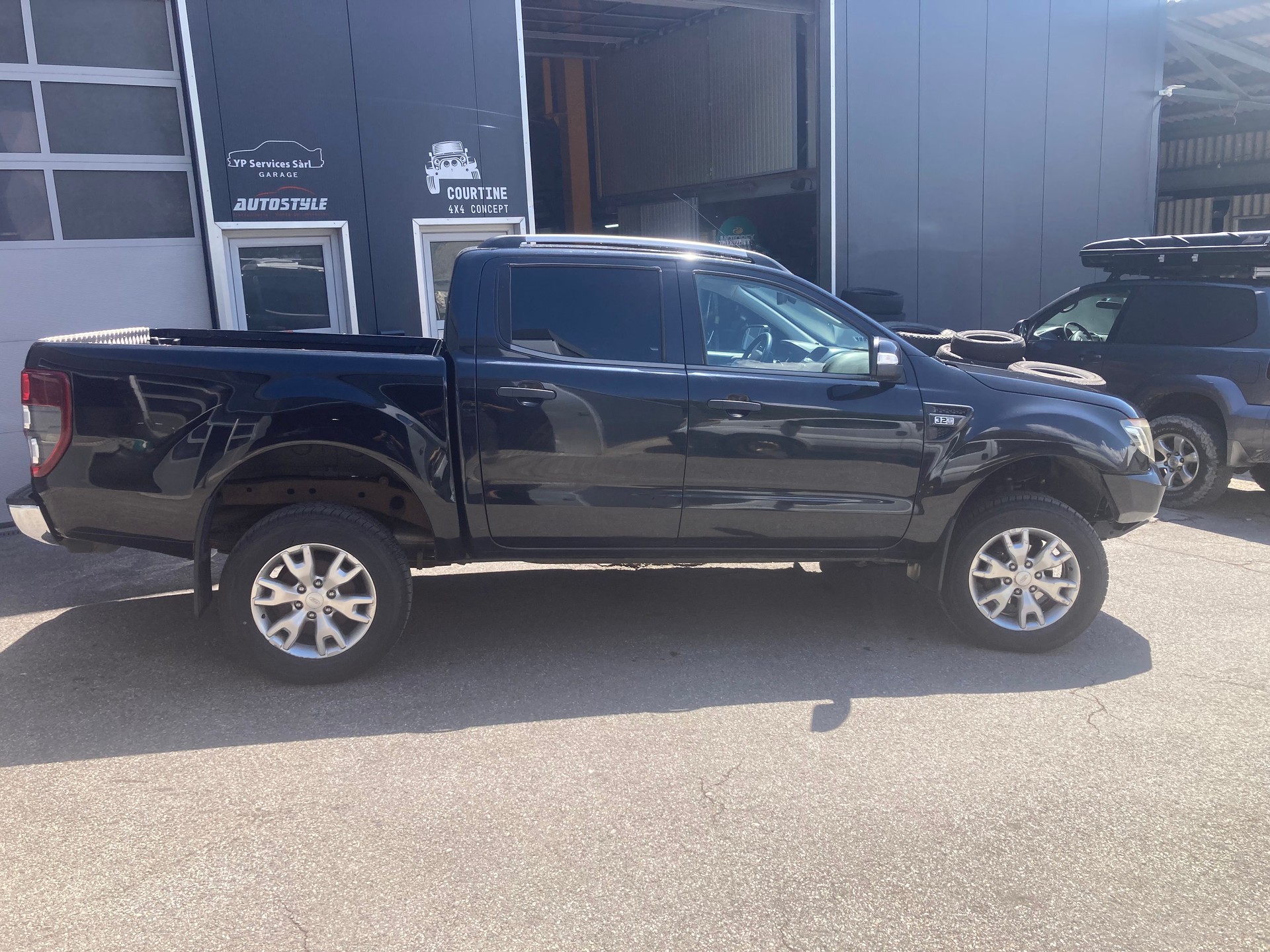 FORD 3.2 TDCi 4x4 Wildtrak-image-2