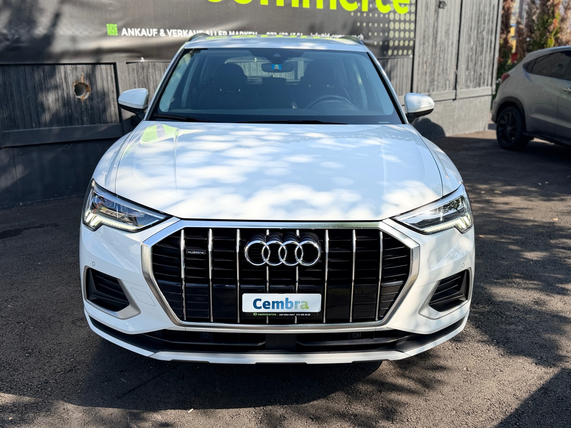 AUDI Q3 40 TFSI S line quattro S-tronic-image-1