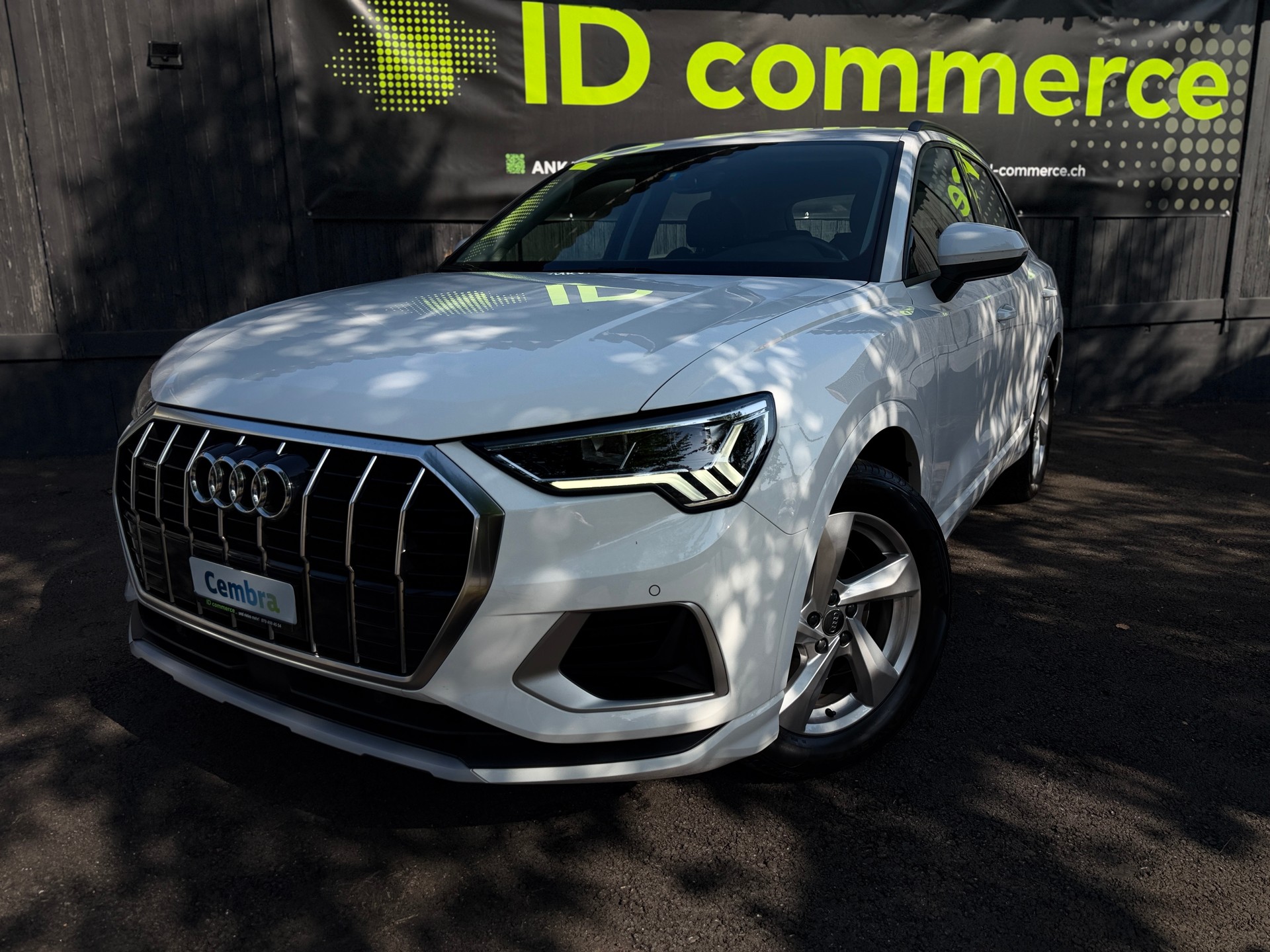 AUDI Q3 40 TFSI S line quattro S-tronic-image-0