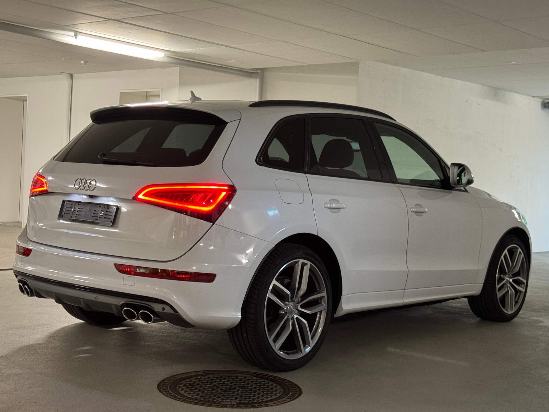 AUDI SQ5 3.0 TDI quattro tiptronic-image-6