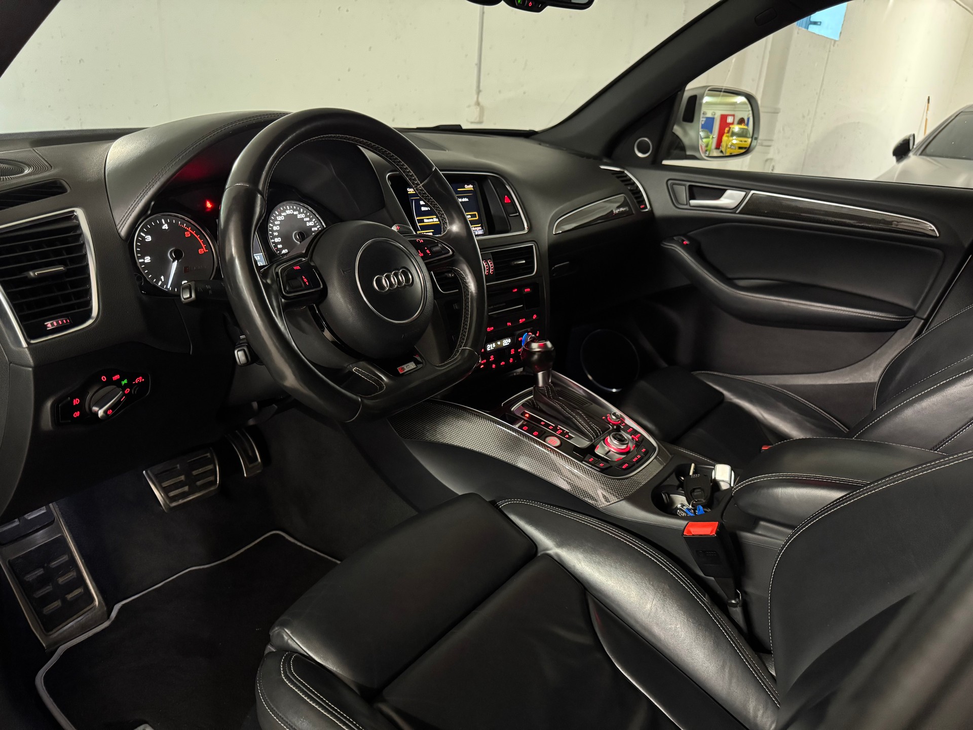AUDI SQ5 3.0 TDI quattro tiptronic-image-8
