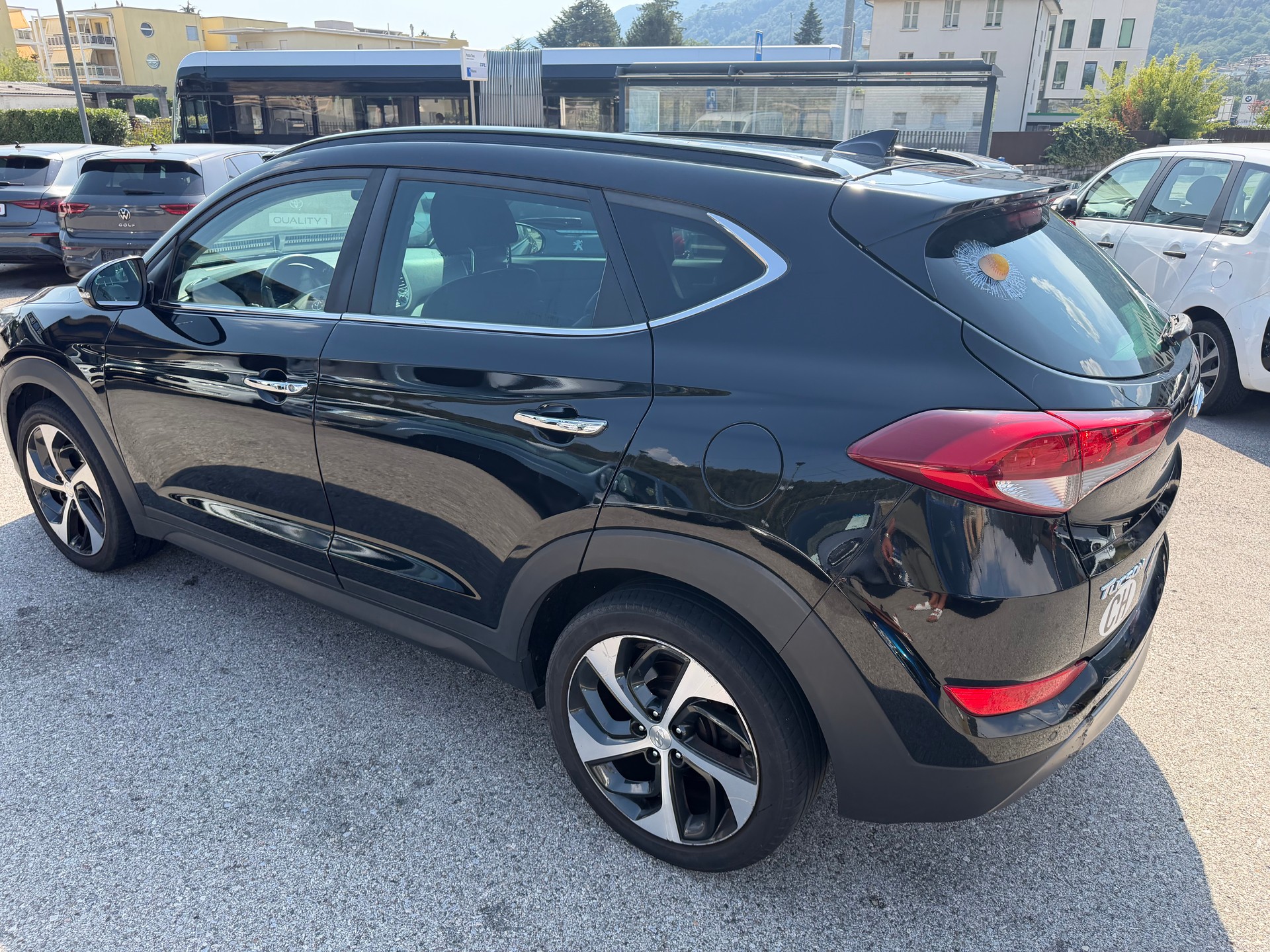 HYUNDAI Tucson 2.0 CRDI Vertex 4WD Automatic-image-5
