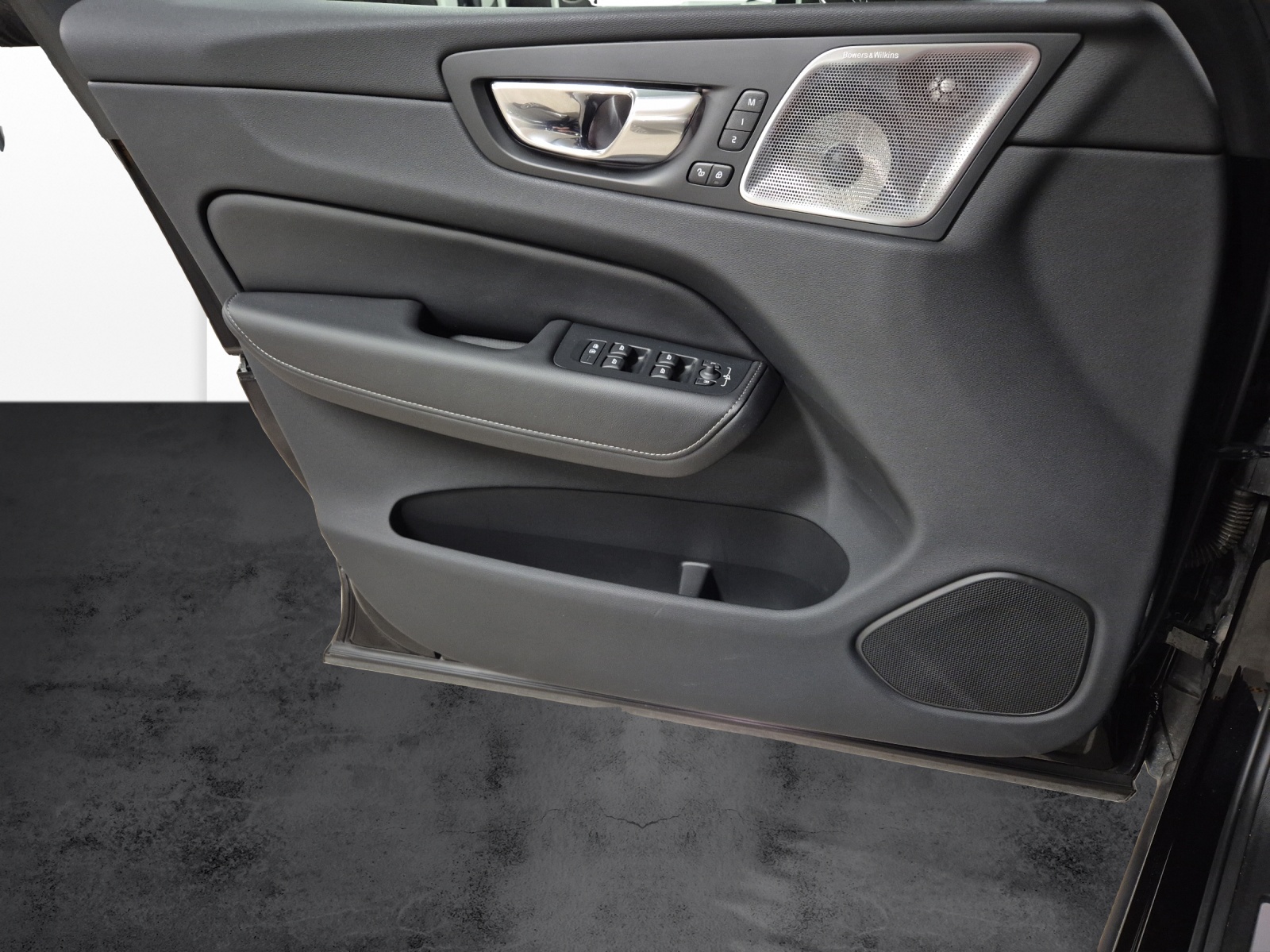 VOLVO XC60 2.0 T8 TE Inscription eAWD-image-13