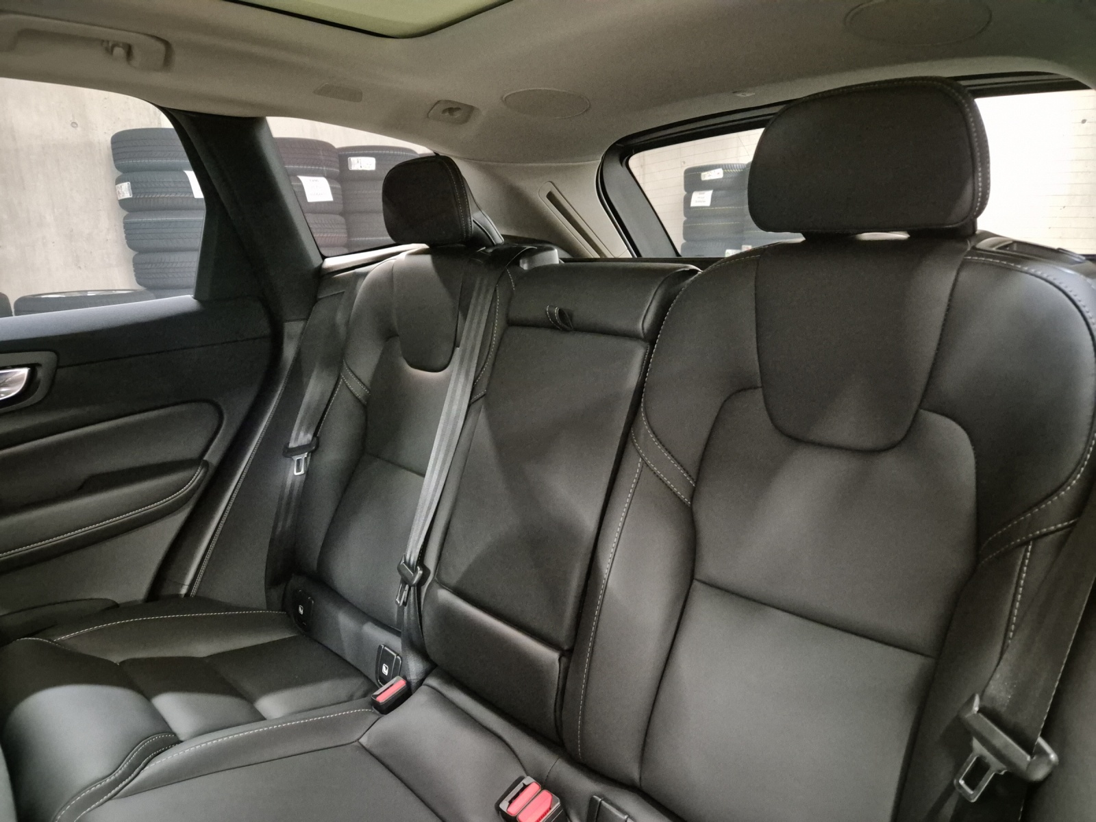 VOLVO XC60 2.0 T8 TE Inscription eAWD-image-15