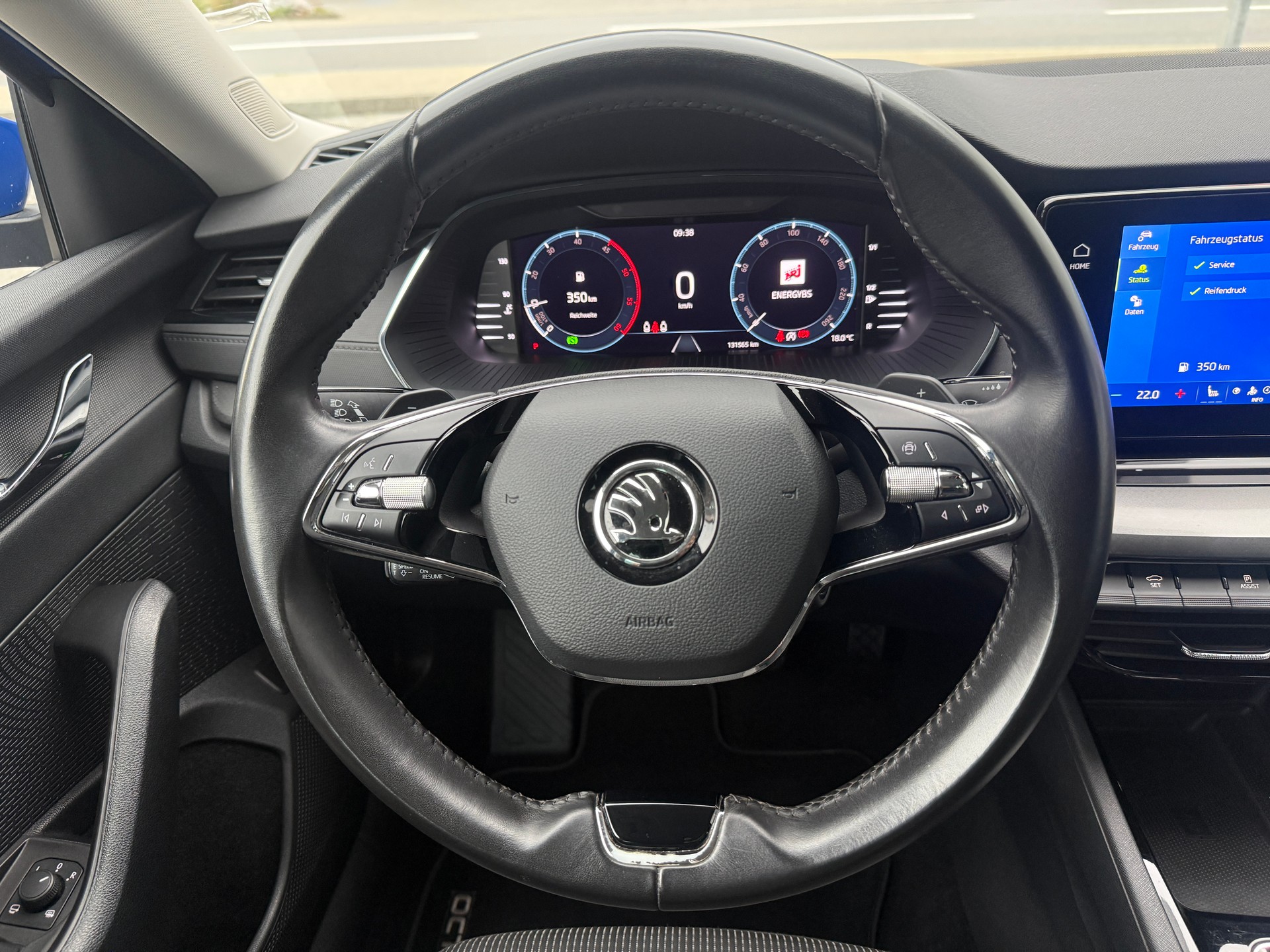 SKODA Octavia Combi 2.0 TDI DSG Ambition *TOP-AUSSTATTUNG*-image-19