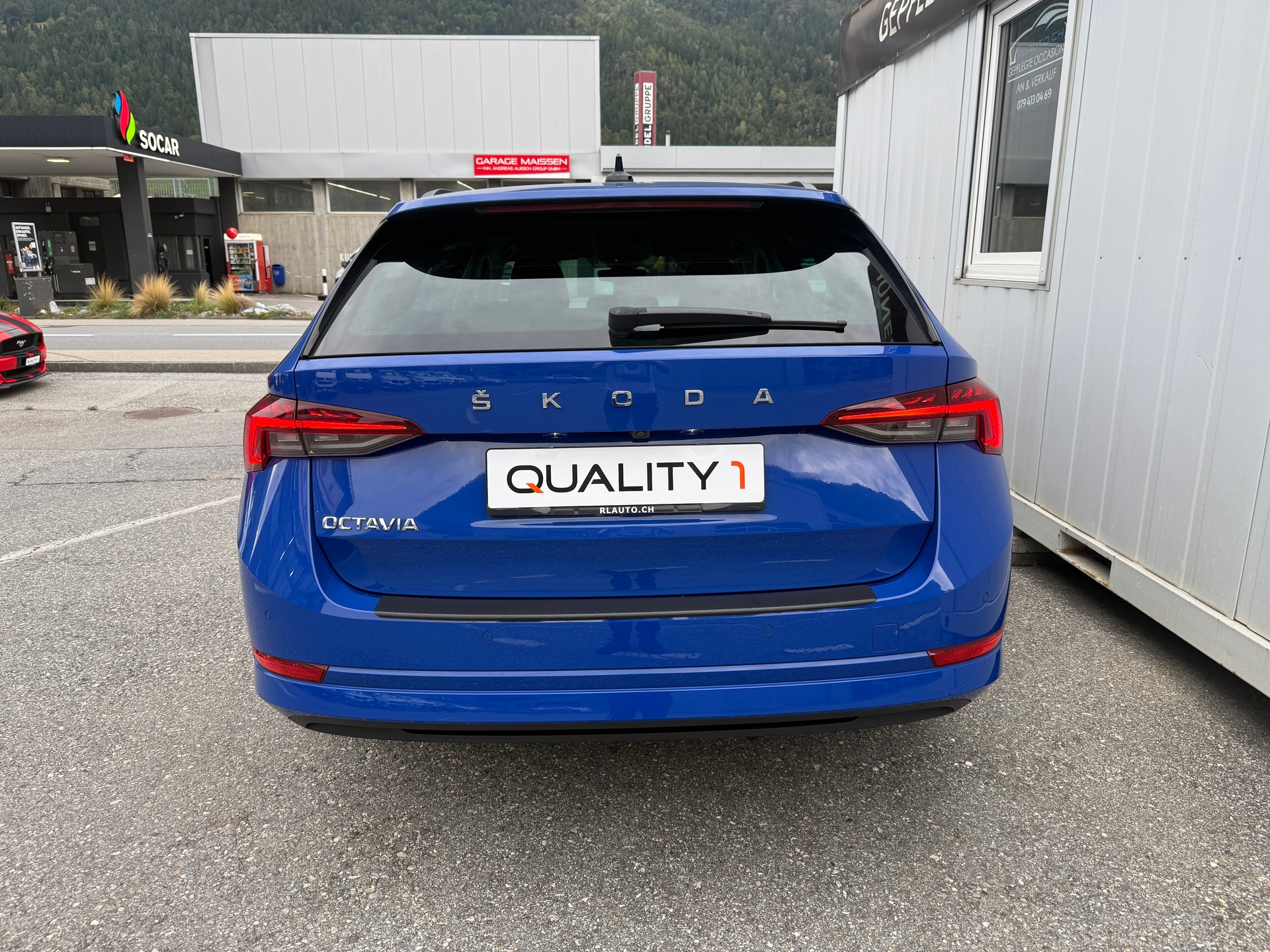 SKODA Octavia Combi 2.0 TDI DSG Ambition *TOP-AUSSTATTUNG*-image-7