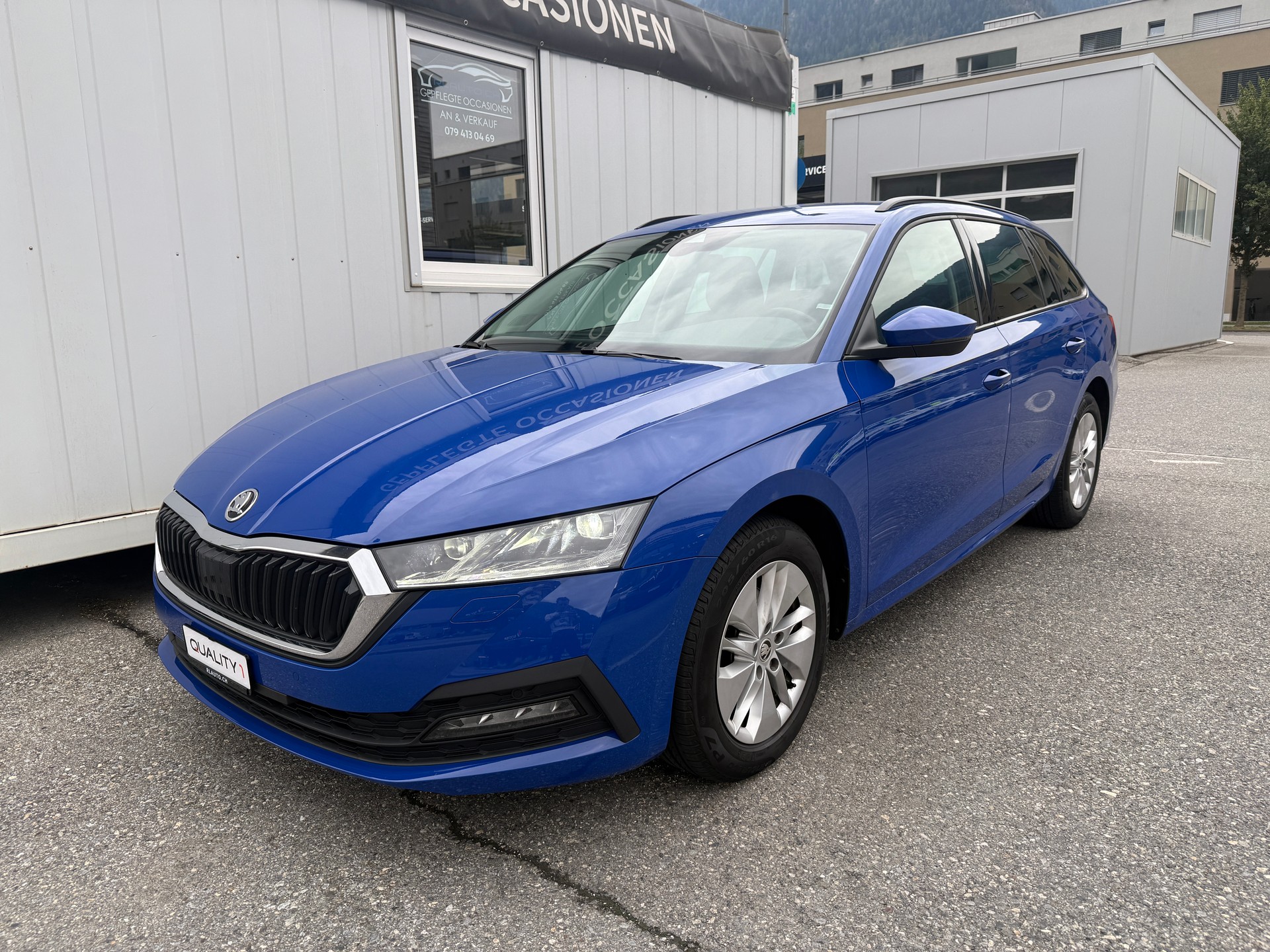 SKODA Octavia Combi 2.0 TDI DSG Ambition *TOP-AUSSTATTUNG*-image-10