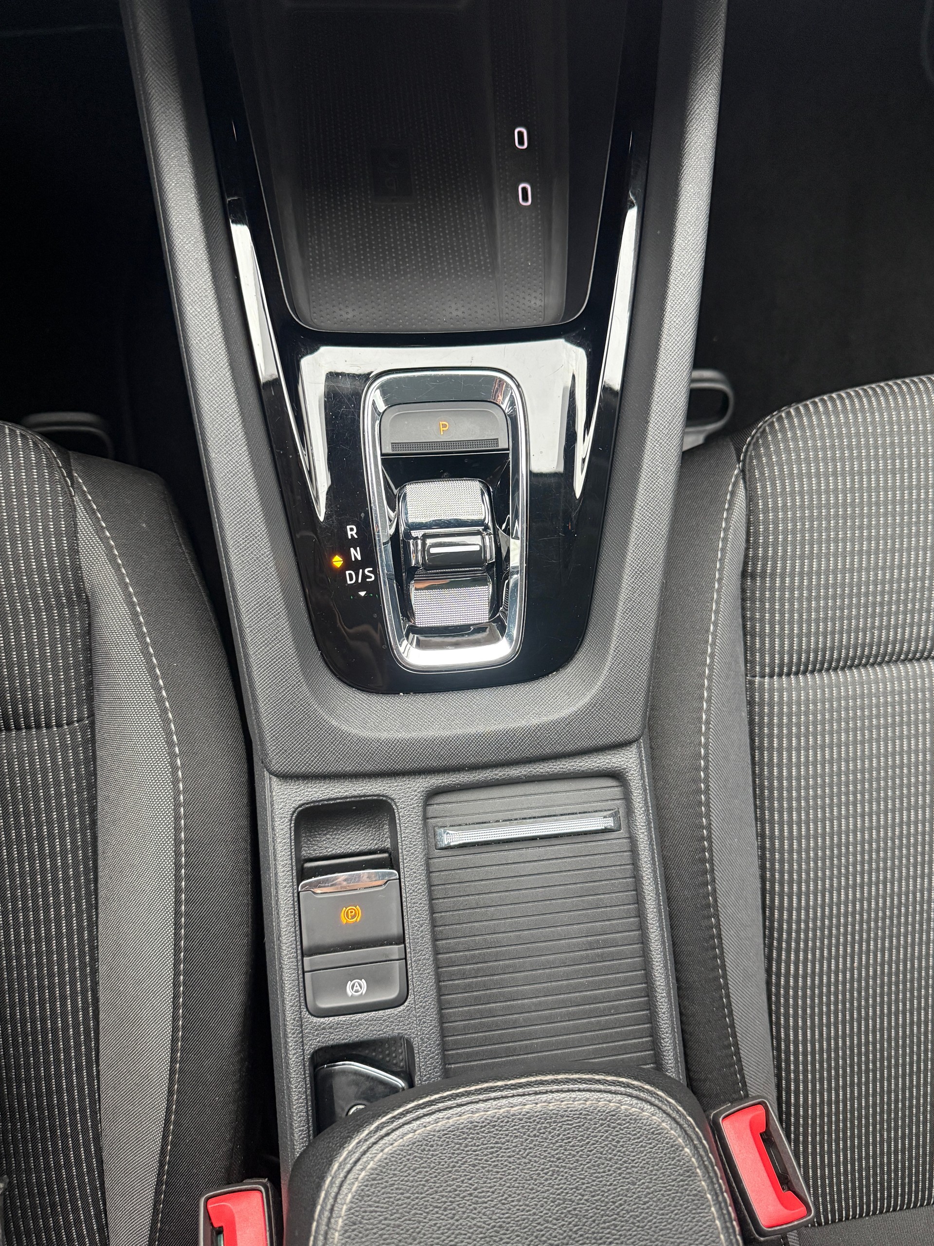SKODA Octavia Combi 2.0 TDI DSG Ambition *TOP-AUSSTATTUNG*-image-26