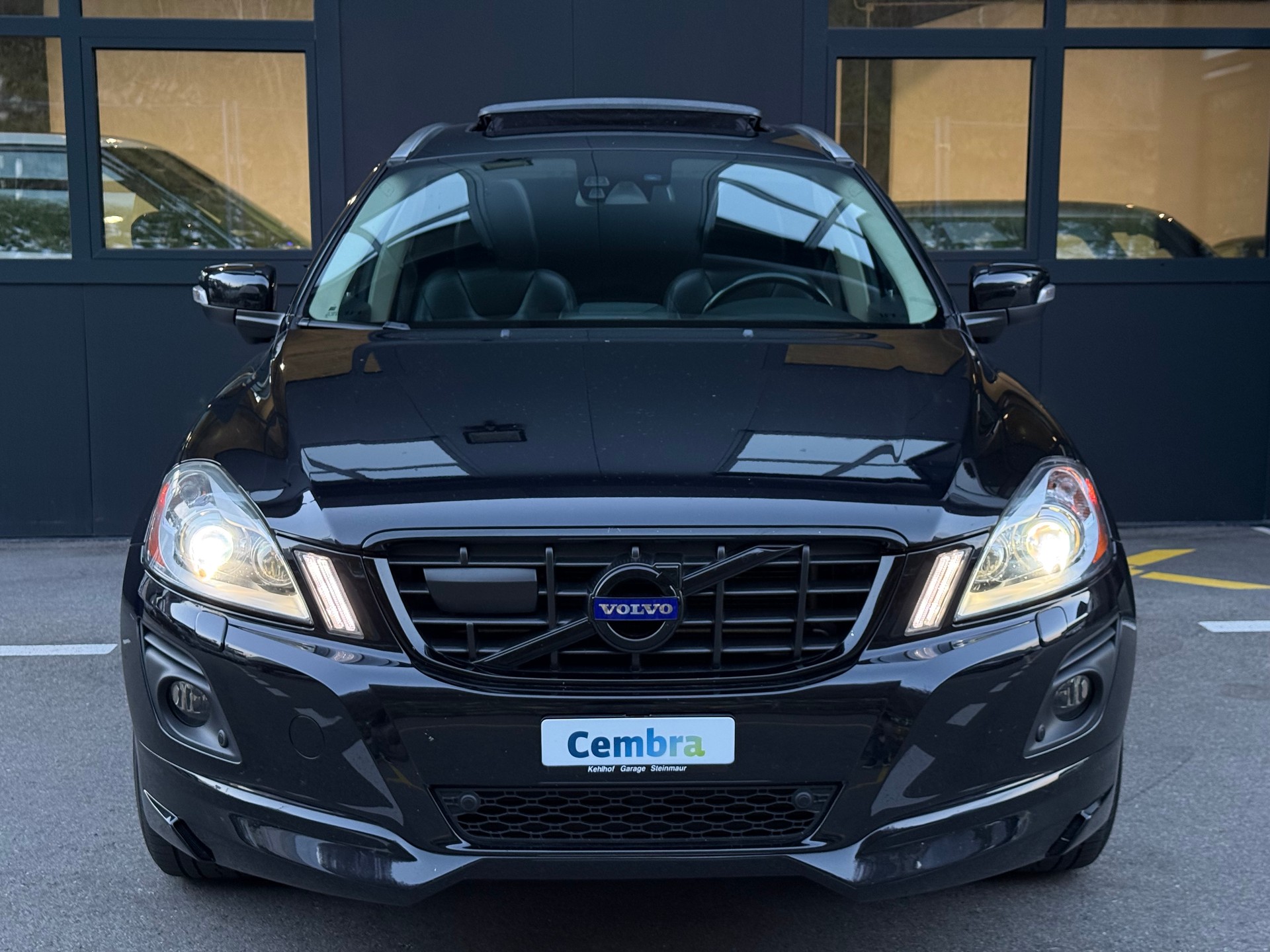 VOLVO XC60 D5 AWD Kinetic Geartronic-image-2
