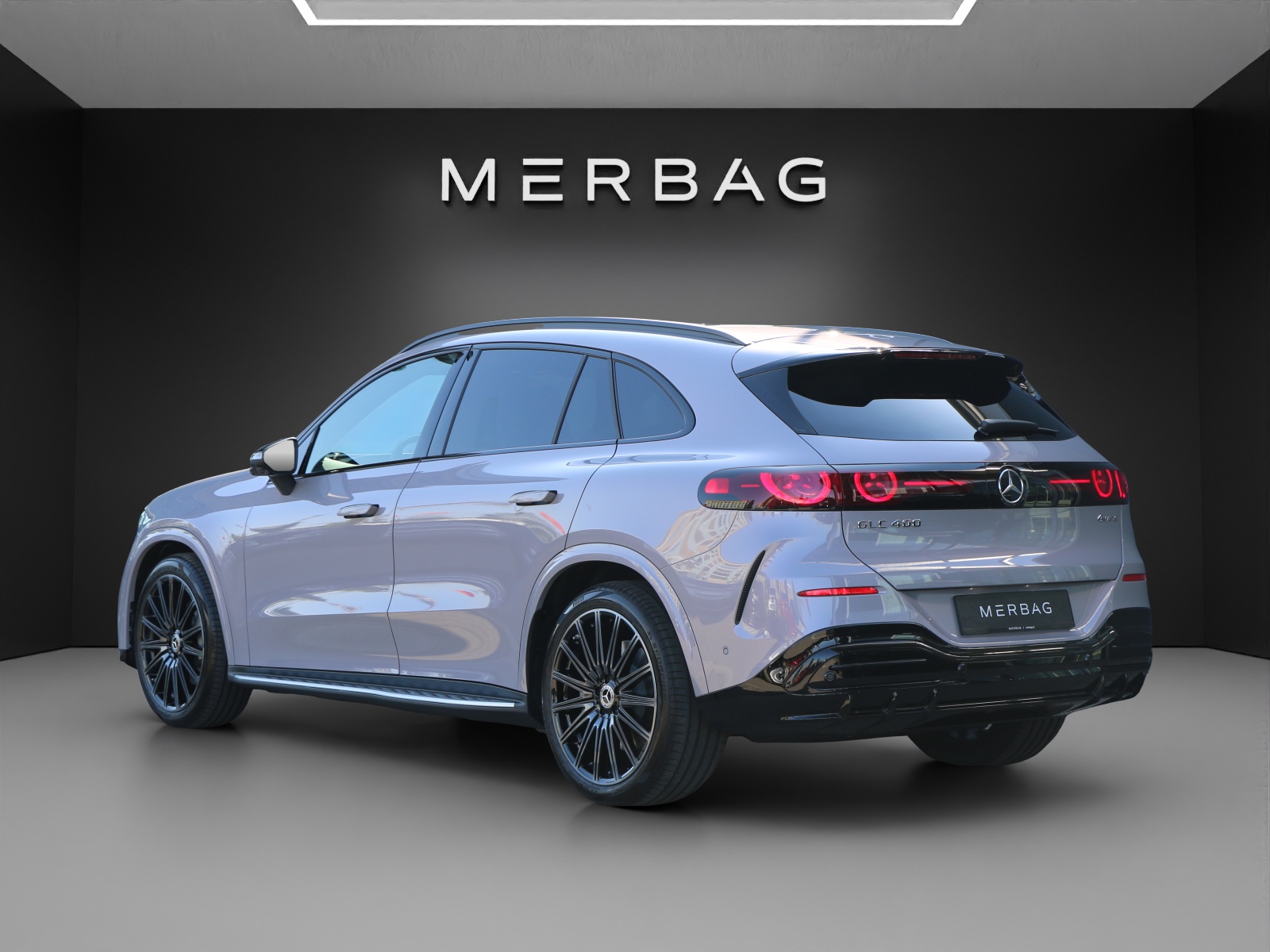 MERCEDES-BENZ GLC 400 4MATIC with EQ Technology-image-2