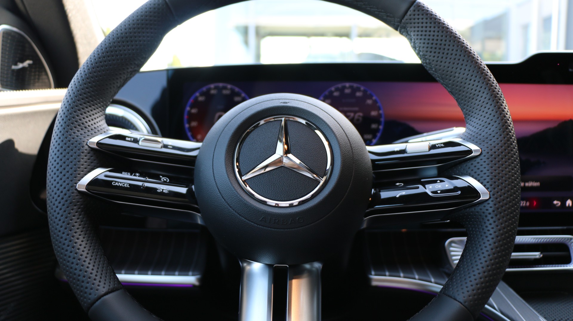 MERCEDES-BENZ GLC 400 4MATIC with EQ Technology-image-15