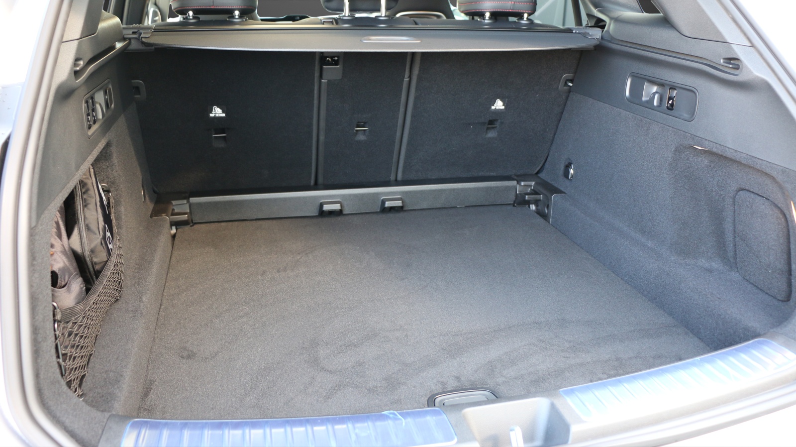 MERCEDES-BENZ GLC 400 4MATIC with EQ Technology-image-11