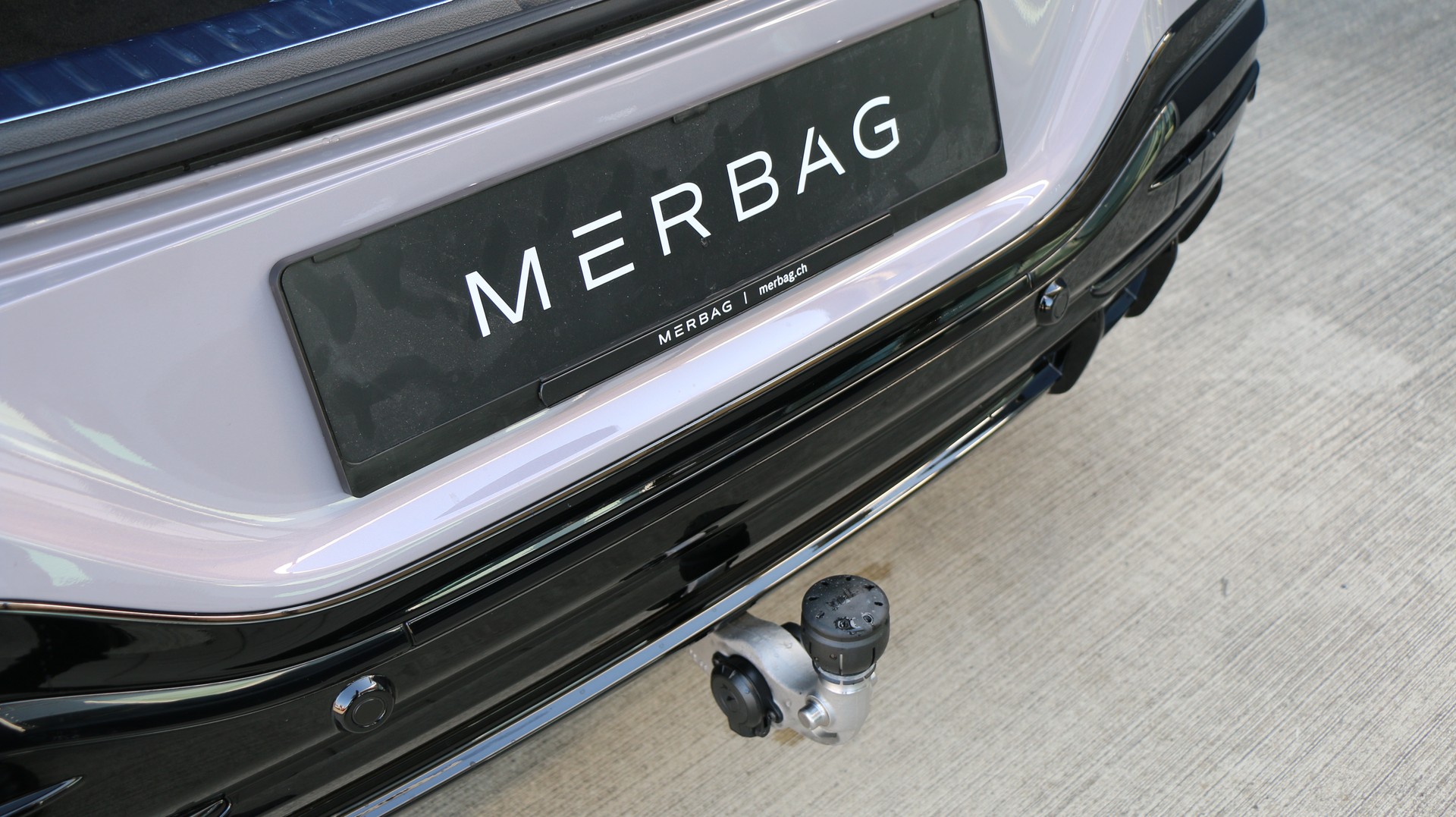 MERCEDES-BENZ GLC 400 4MATIC with EQ Technology-image-5