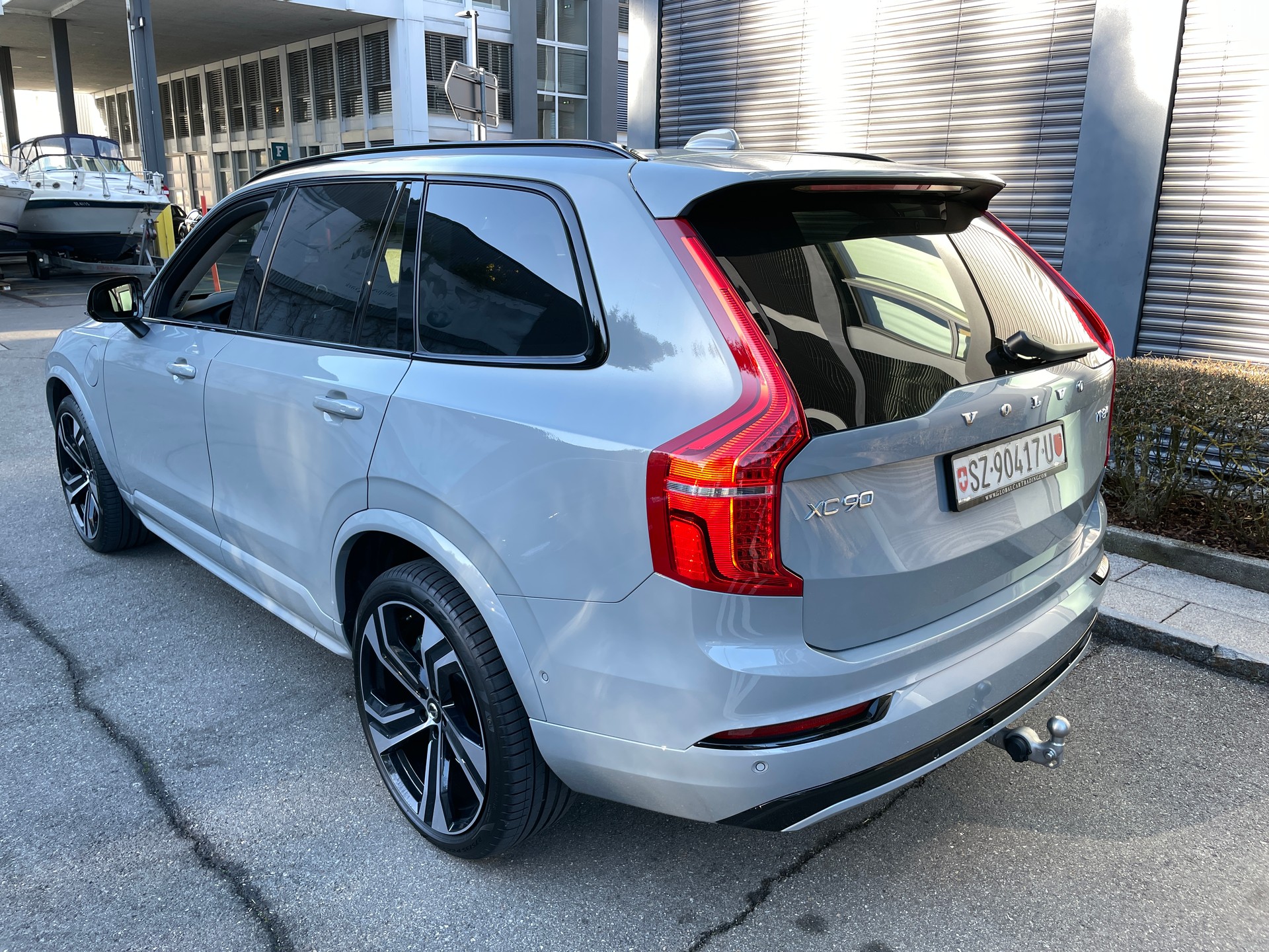 VOLVO XC90 T8 eAWD PluginHybrid Ultra Dark 7-Sitzer Geartronic-image-6