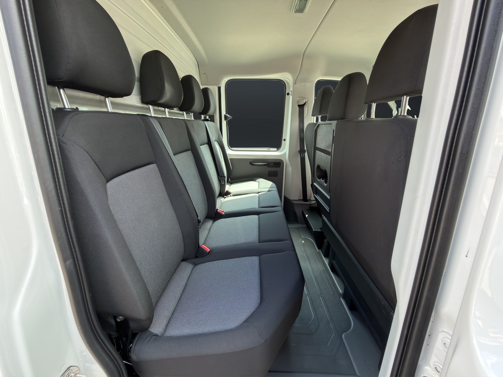 VW Crafter 35 2.0 TDI 2.0 TDI Doppelkabine Pritsche 7 Sitzer-image-6