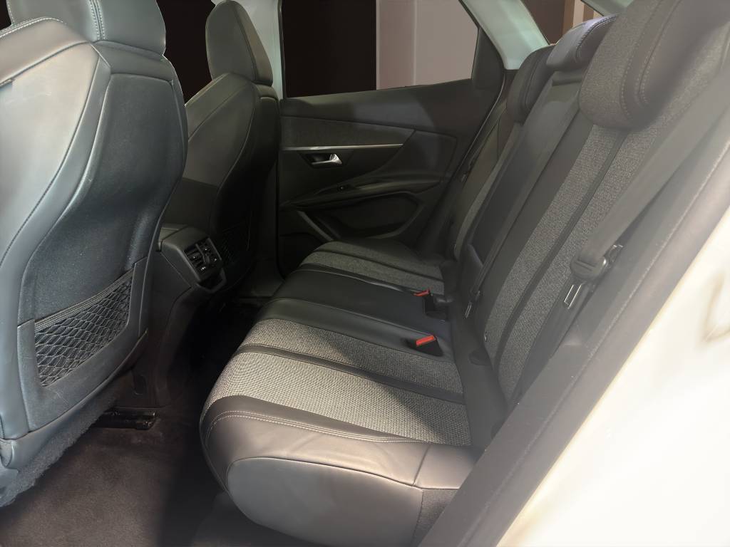 PEUGEOT 3008 1.6 THP Allure EAT-image-9