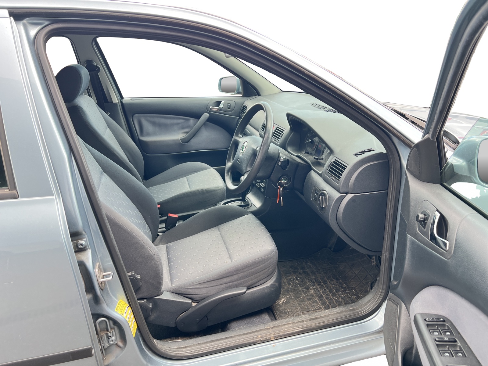 SKODA Octavia 2.0 Ambiente Rechtslenker-image-6