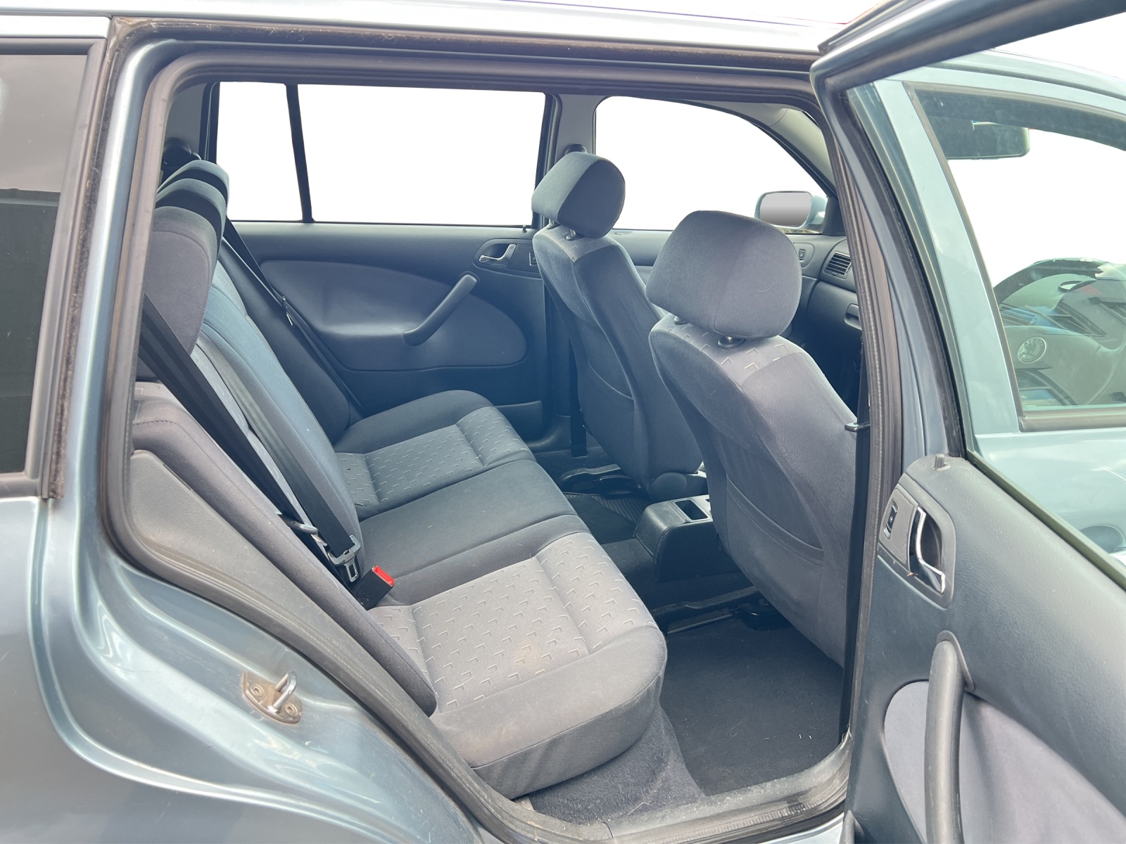 SKODA Octavia 2.0 Ambiente Rechtslenker-image-7