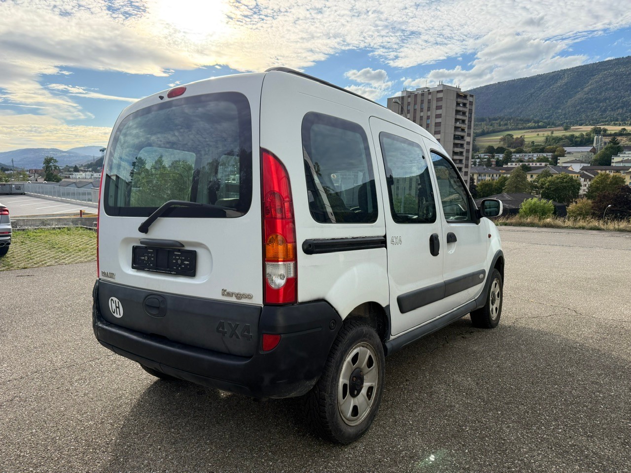 RENAULT Kangoo 1.9 dCi Privilège Suisse 4x4-image-5