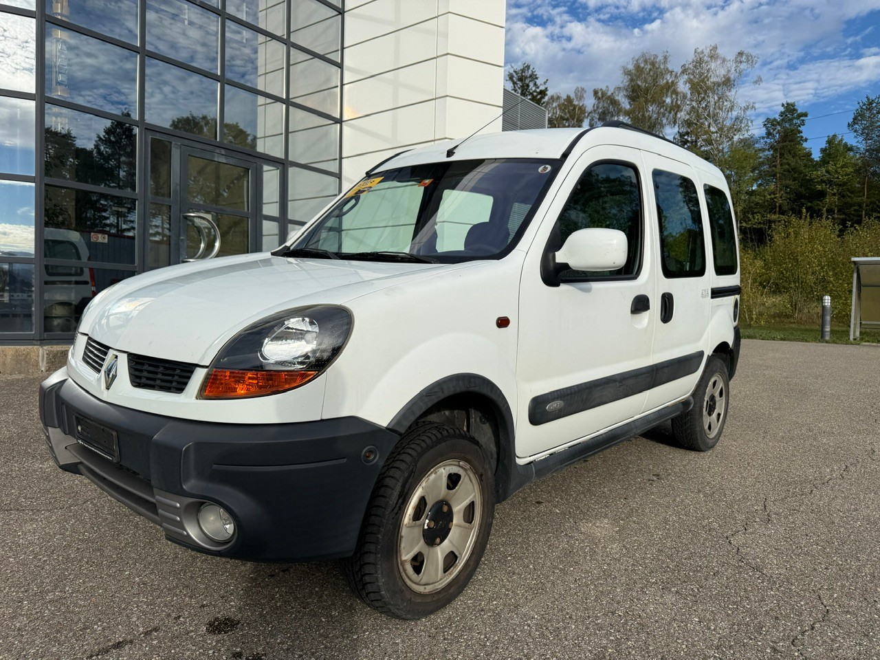 RENAULT Kangoo 1.9 dCi Privilège Suisse 4x4-image-2