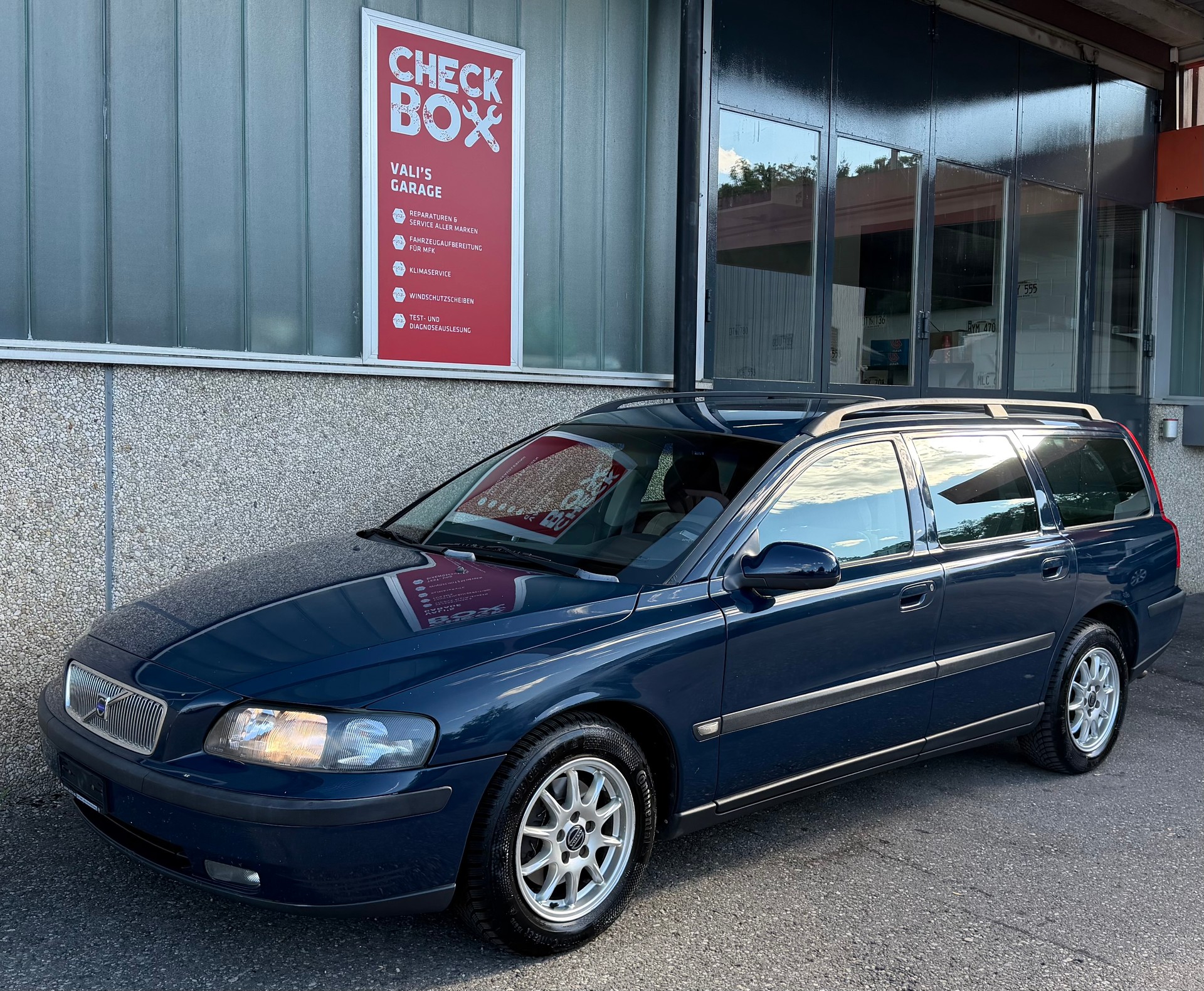 VOLVO V70 2.4
