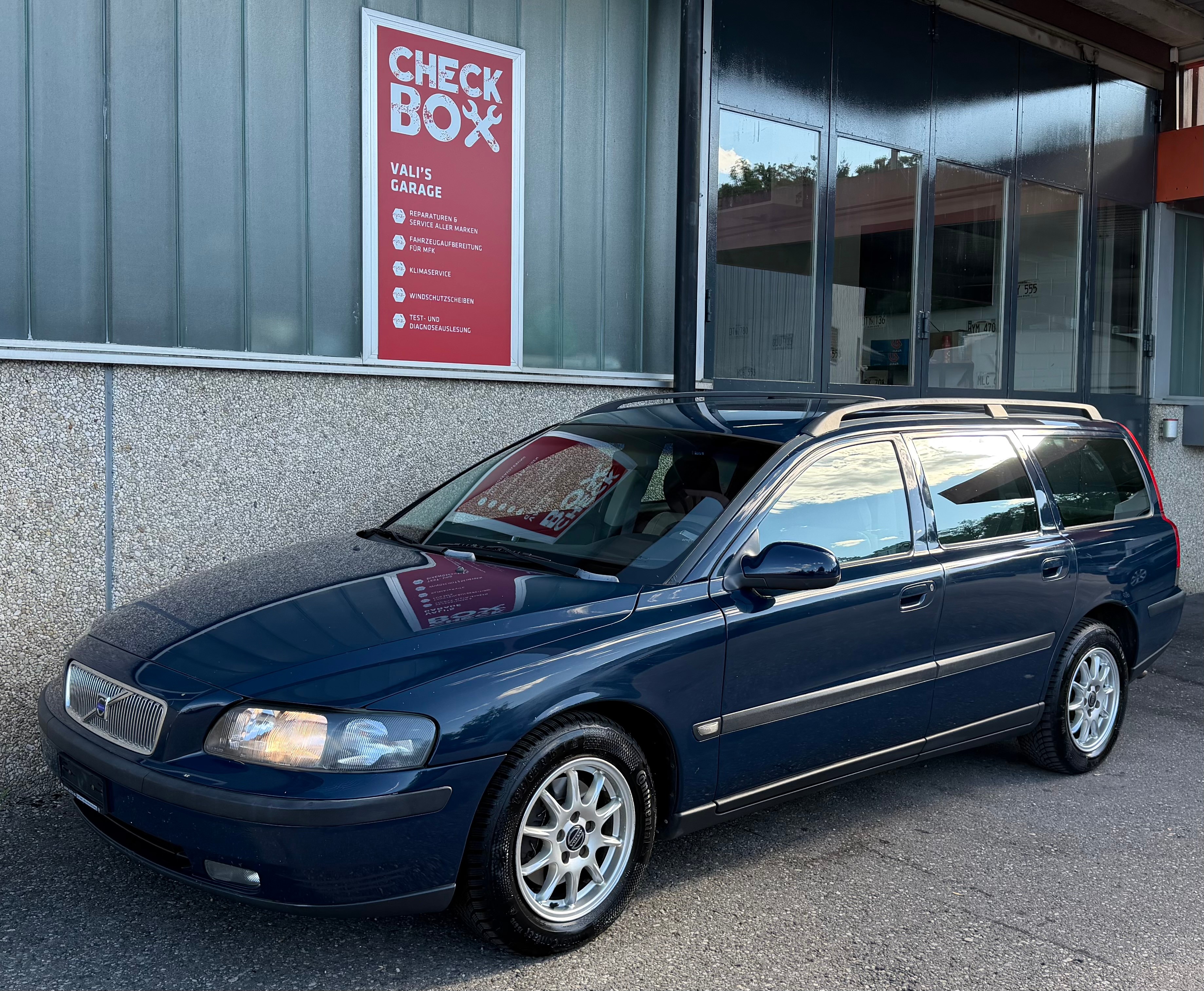 VOLVO V70 2.4 — slika 1