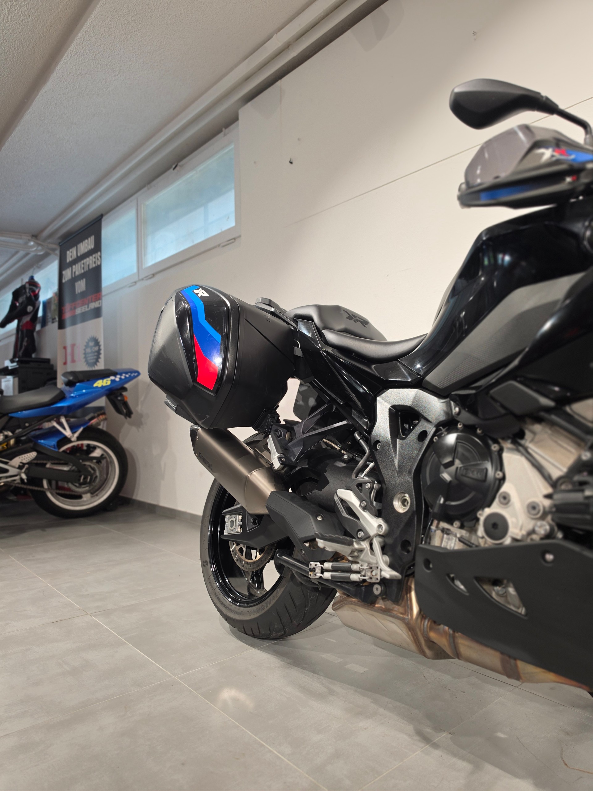 BMW S 1000 XR-showroom-element-3