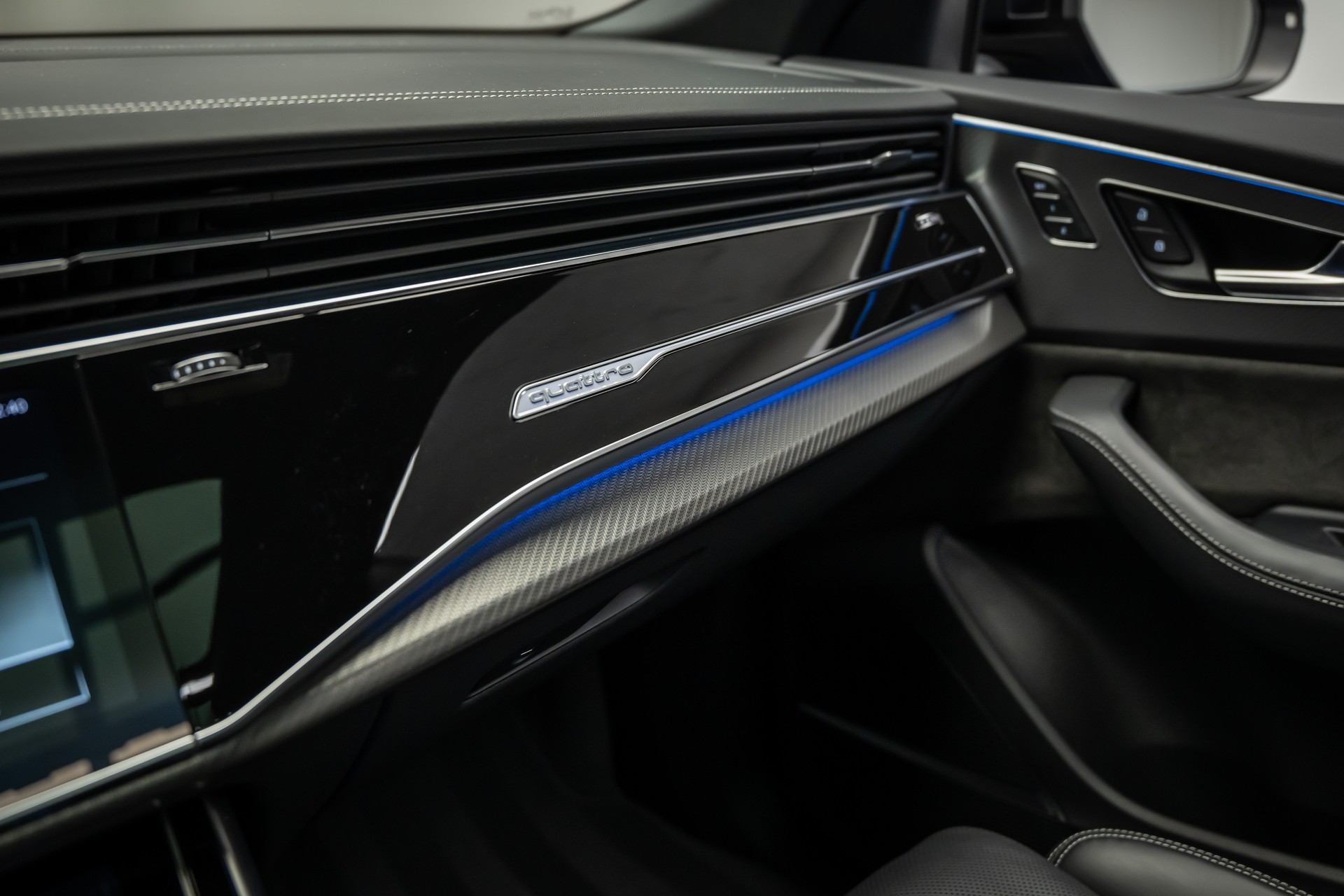 AUDI RSQ8 * 23 ZOLL * PANORAMA * AHK * LEASING AB 709.- *-image-30