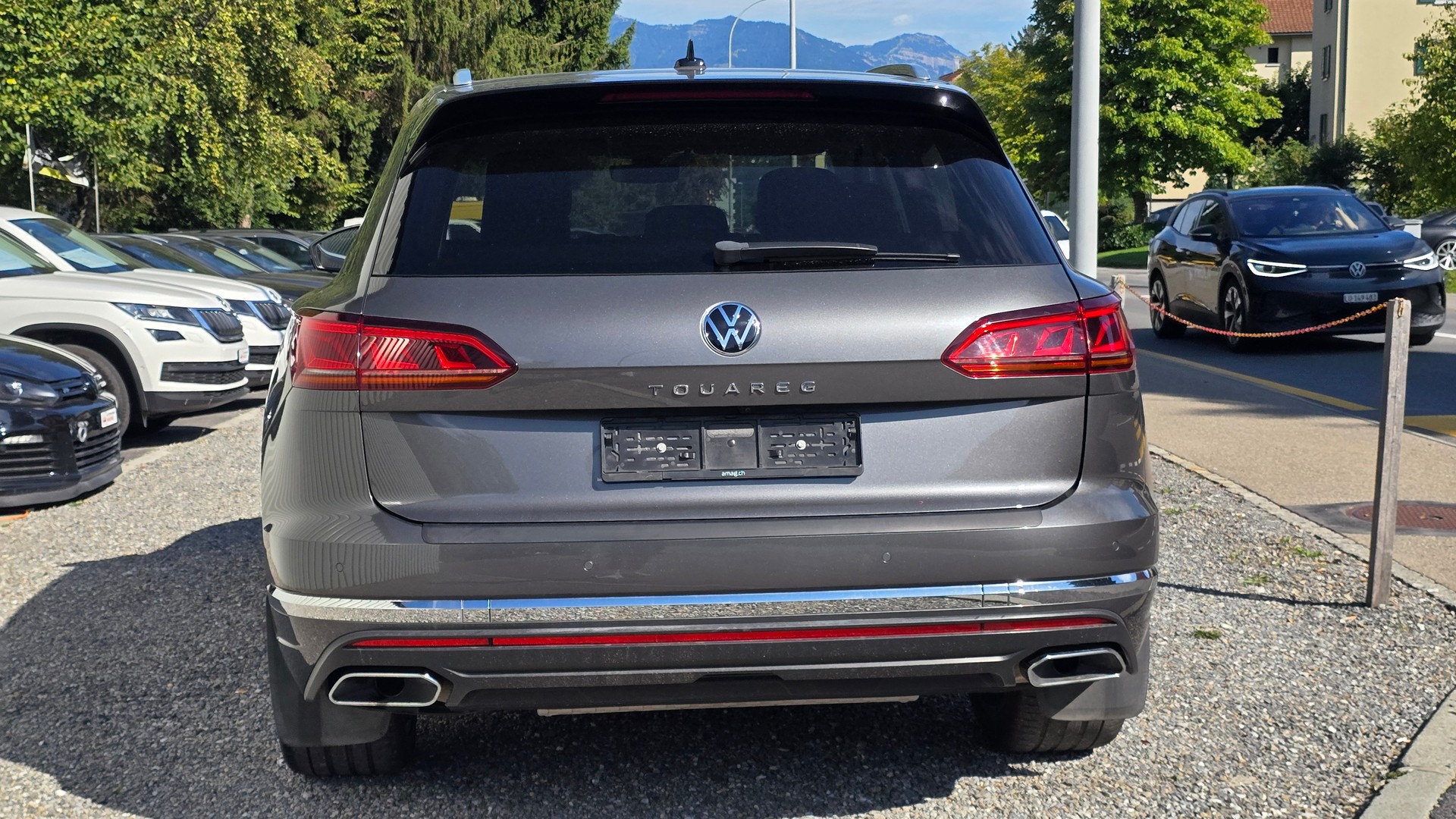 VW Touareg 3.0 TDI Elegance Tiptronic-image-5