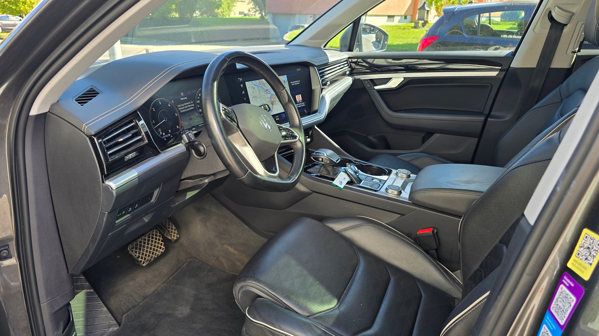 VW Touareg 3.0 TDI Elegance Tiptronic-image-13